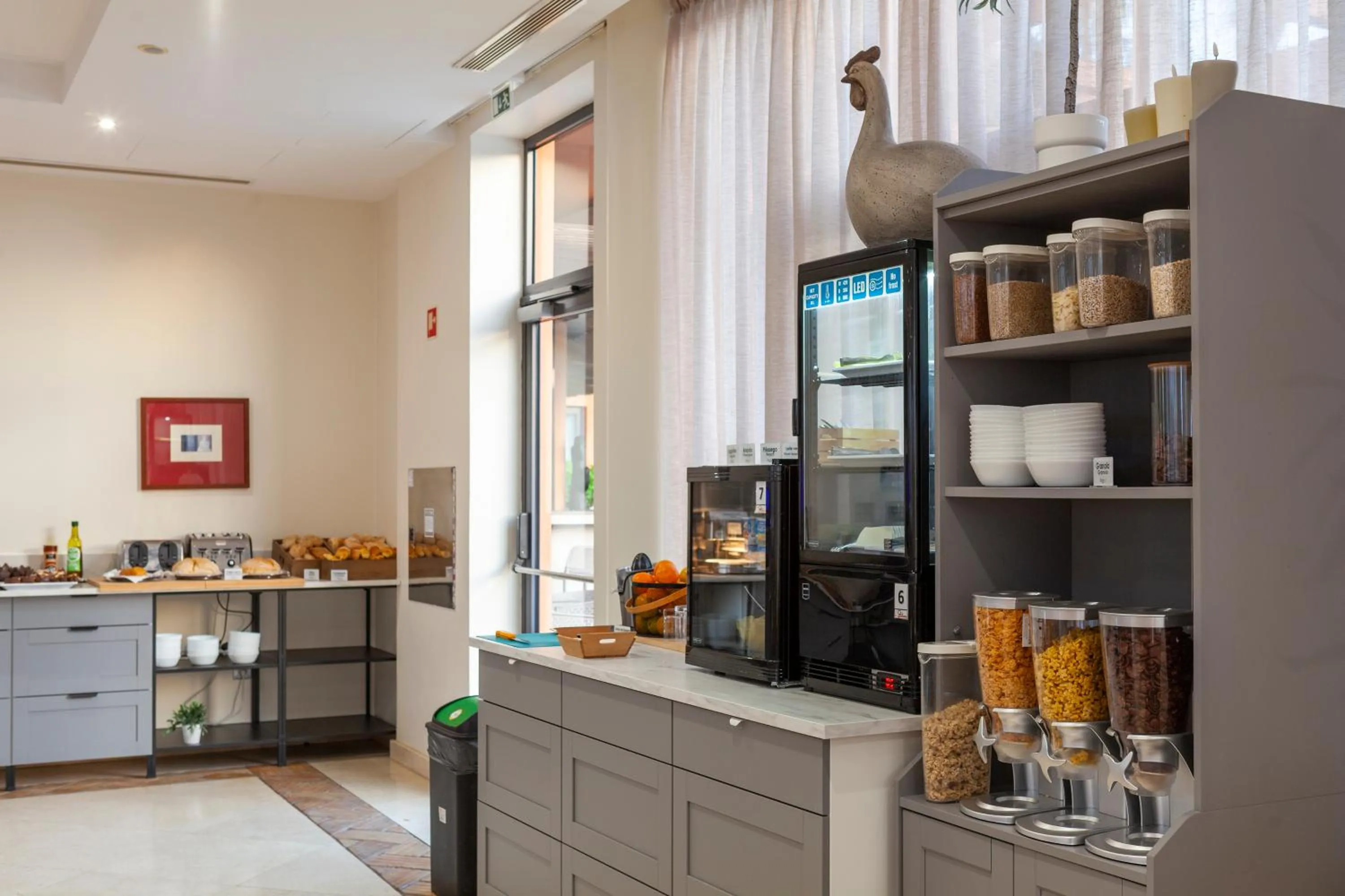 Buffet breakfast in Hotel Praia Sol