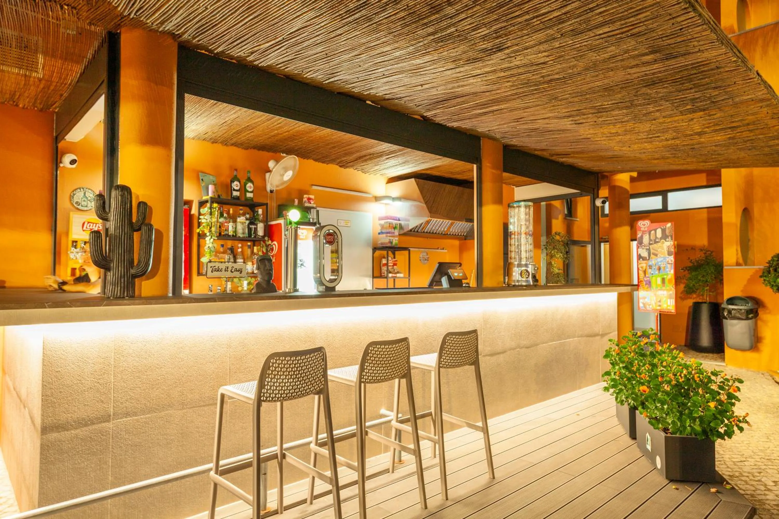 Swimming pool in Hotel Praia Sol