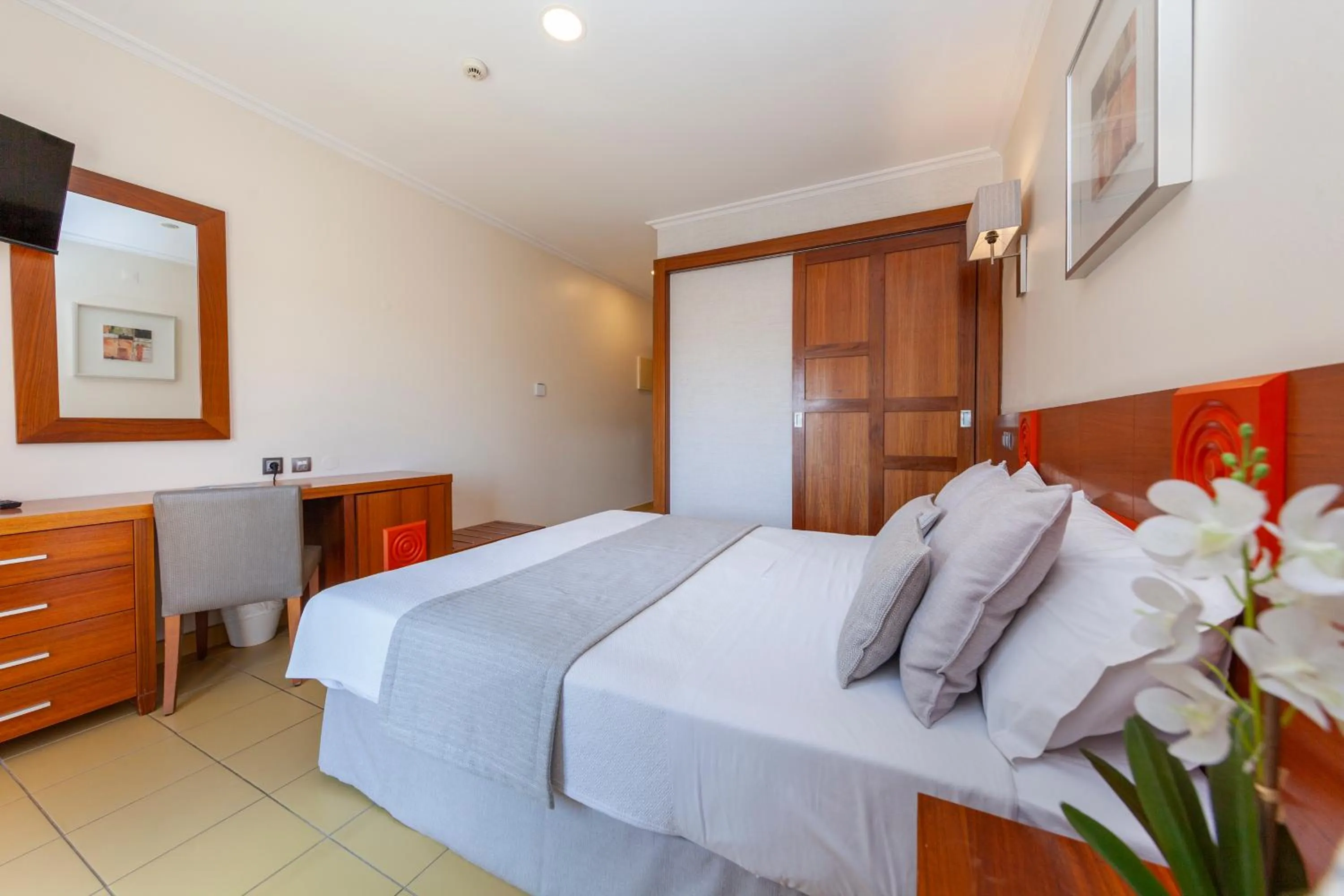 Bed in Hotel Praia Sol