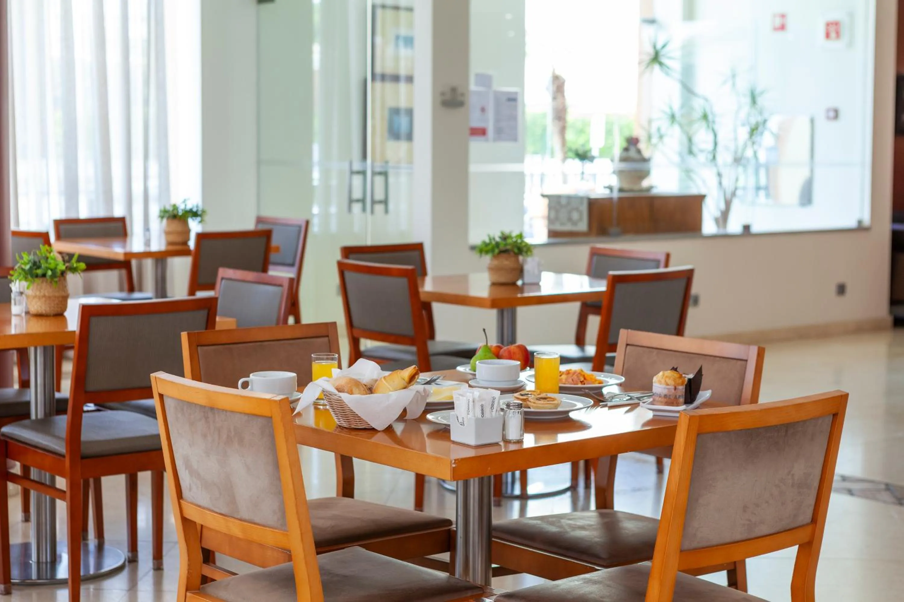 Buffet breakfast in Hotel Praia Sol