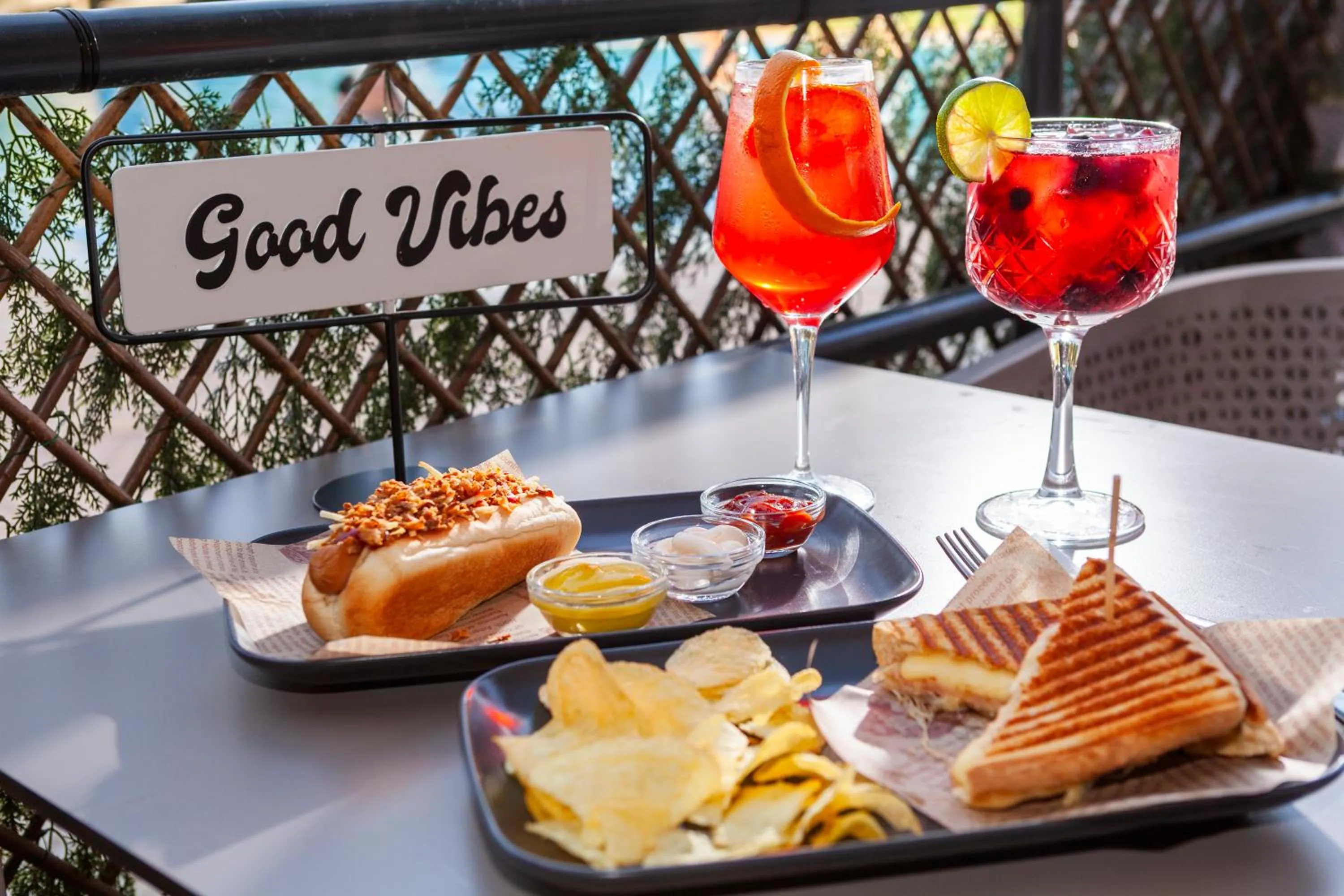 Swimming pool in Hotel Praia Sol