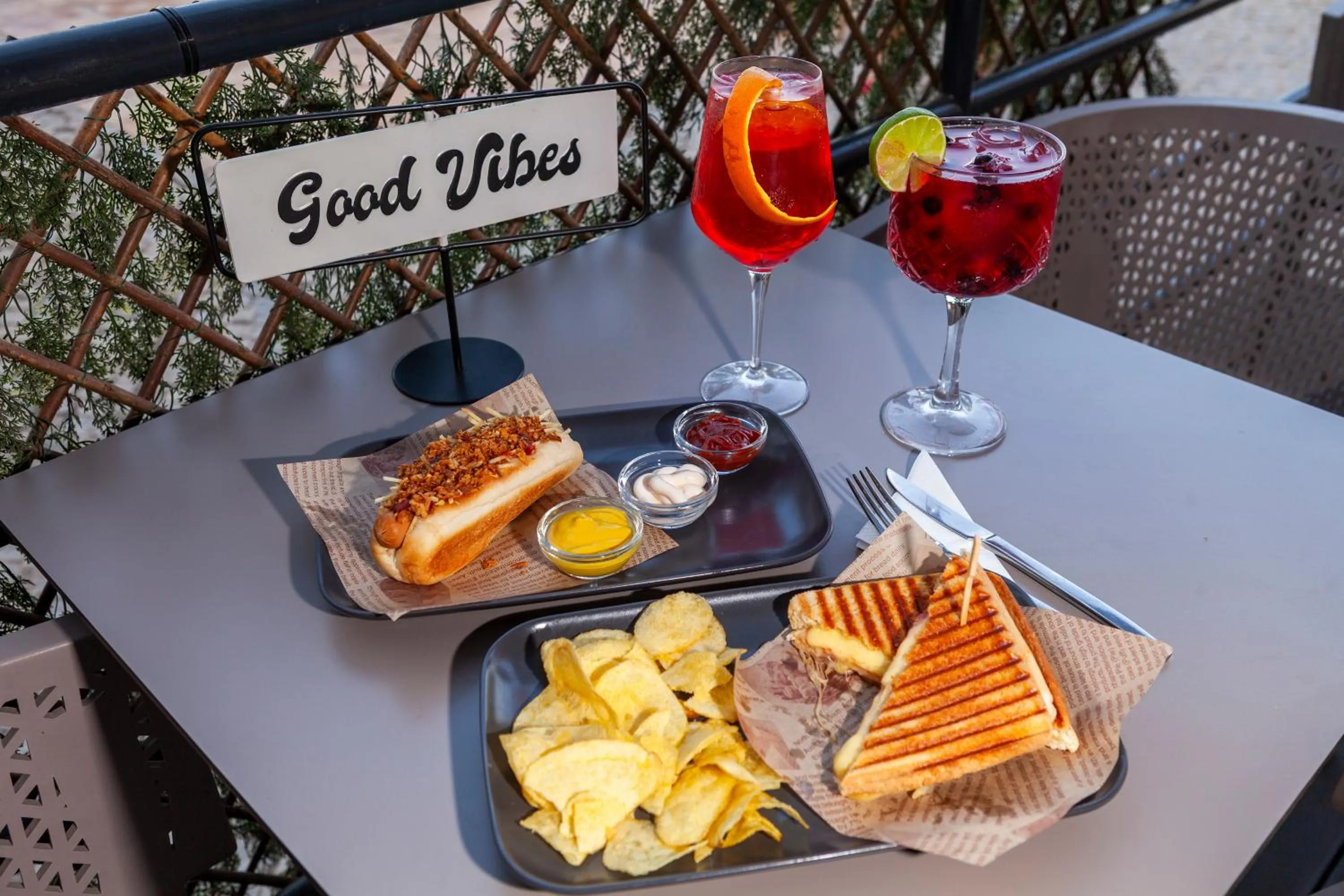 Swimming pool in Hotel Praia Sol