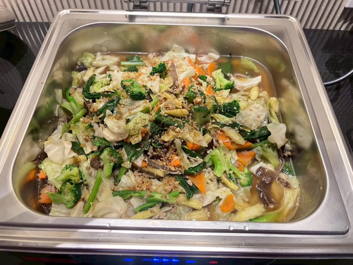 Restaurant/places to eat in The Room Boutique Hotel