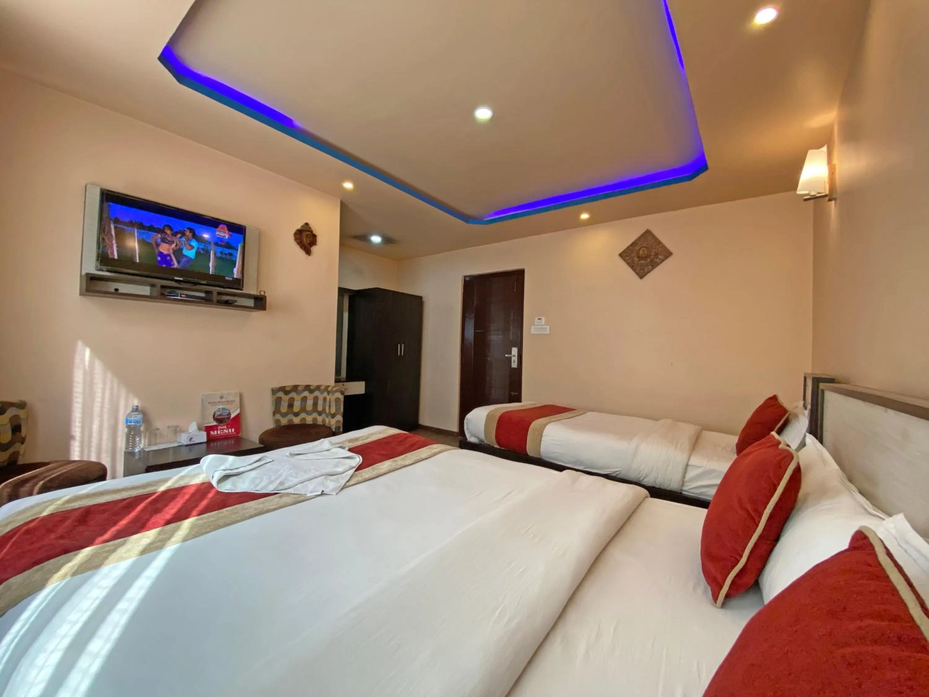 Communal lounge/ TV room in Hotel Readers Inn Pvt.Ltd