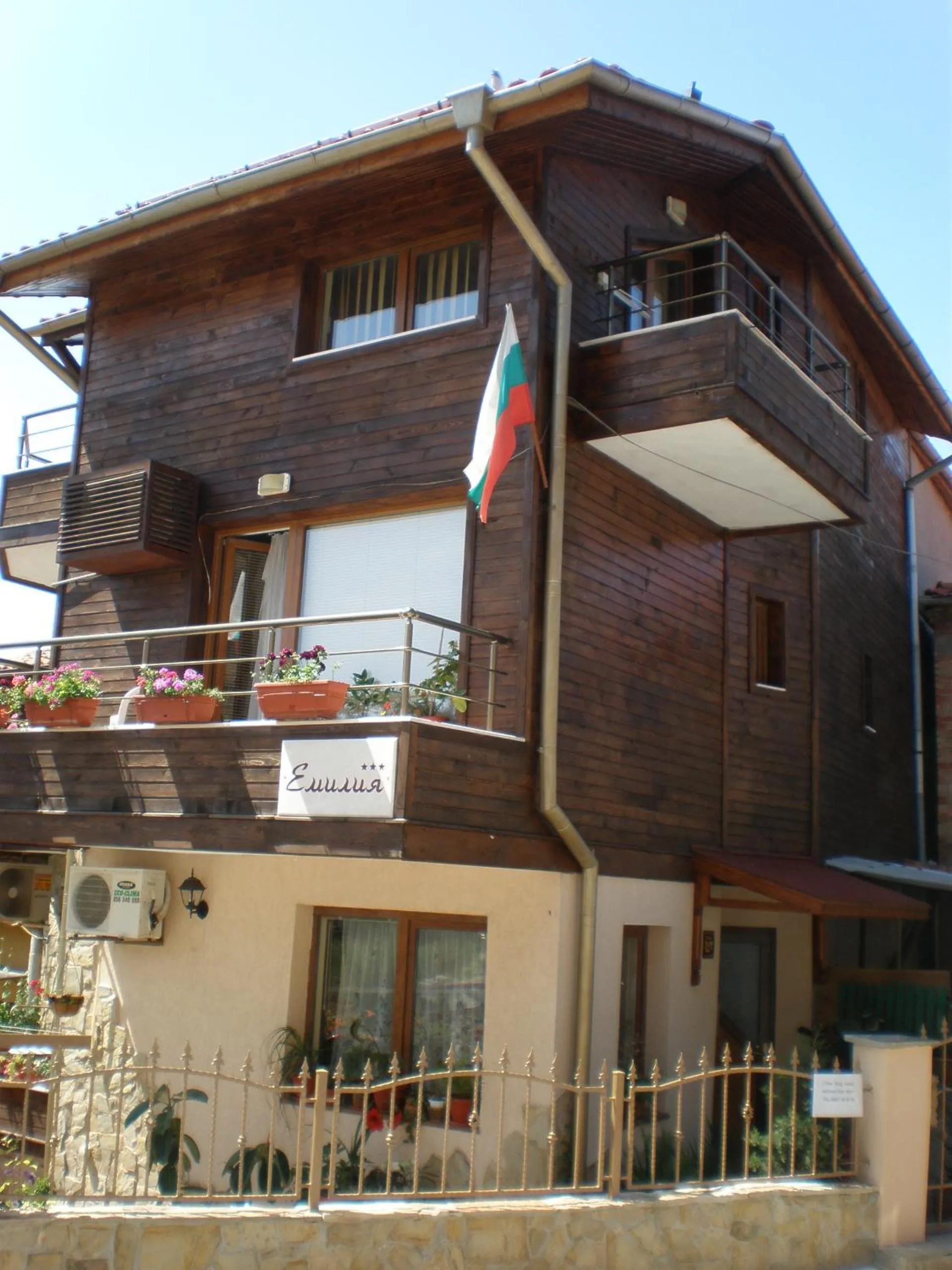 Facade/entrance in Family Hotel Emilia
