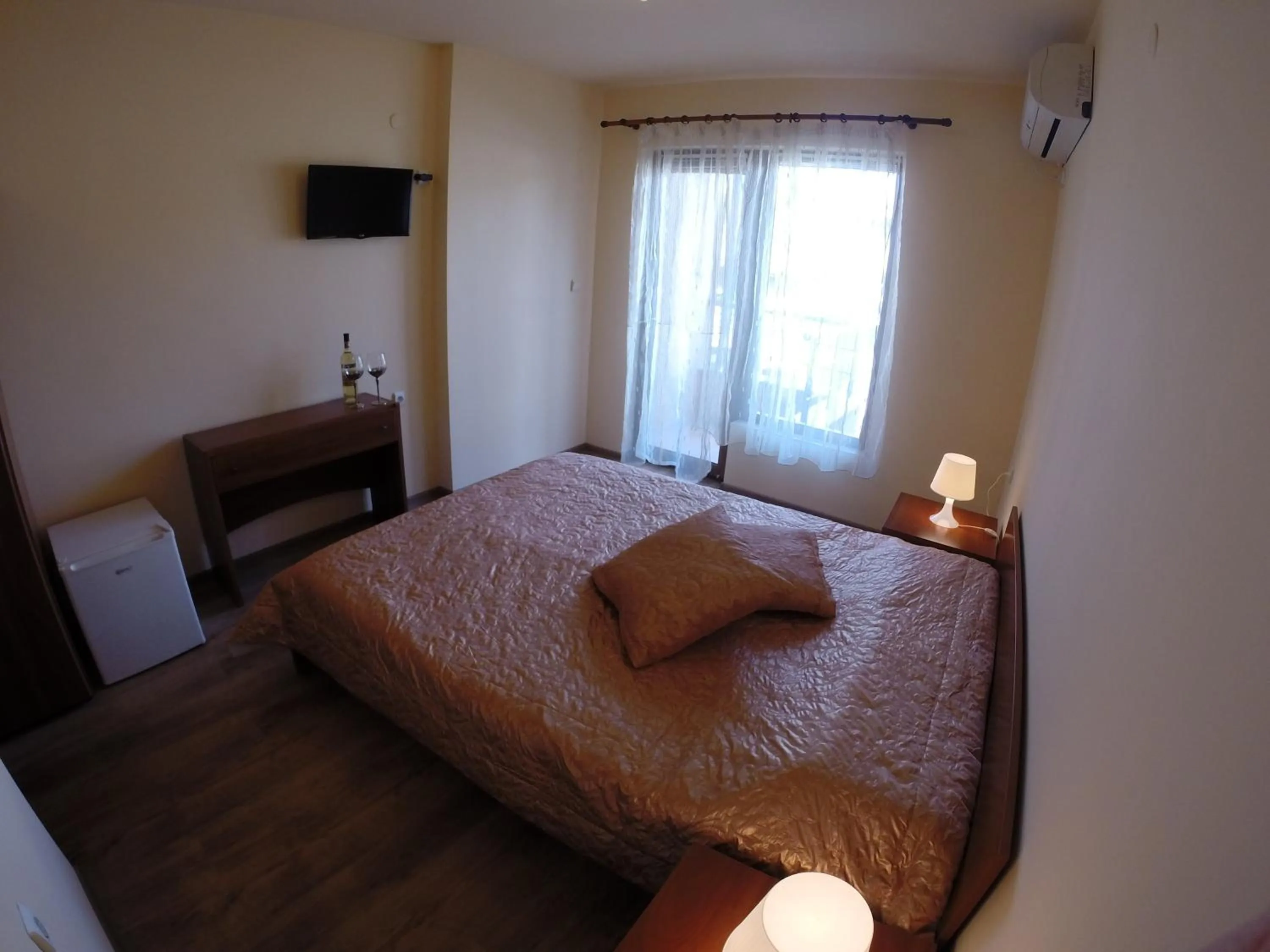 Photo of the whole room in Family Hotel Emilia