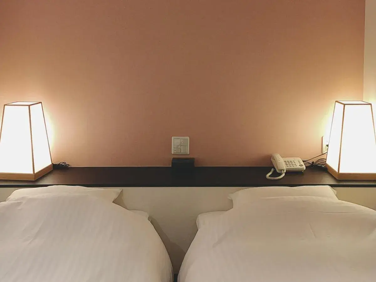 Japanese-Style Twin Room with Private Bathroom - single occupancy in Hotel 3 O'Clock Tennoji Japanese-Style Twin Room with Private Bathroom - single occupancy in Hotel 3 O'Clock Tennoji