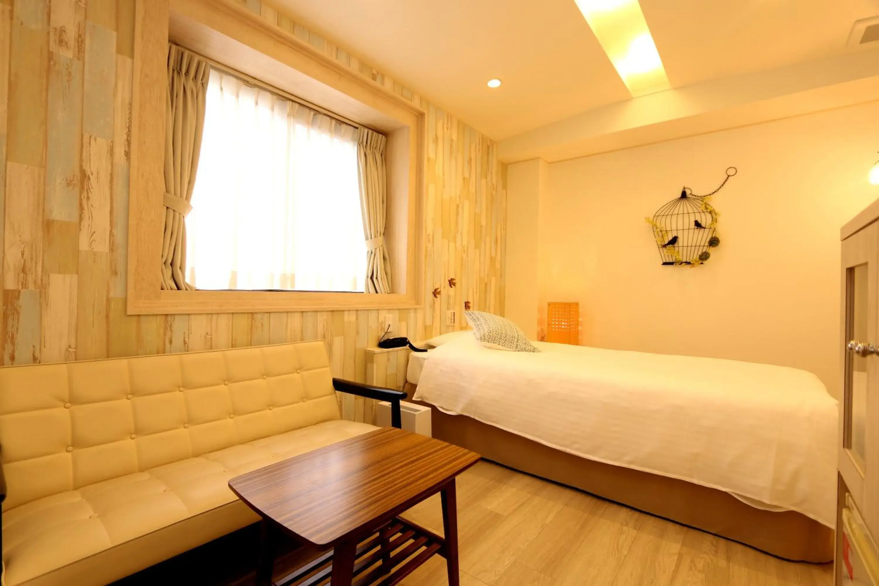 Single Room with Private Bathroom in Hotel 3 O'Clock Tennoji Single Room with Private Bathroom in Hotel 3 O'Clock Tennoji