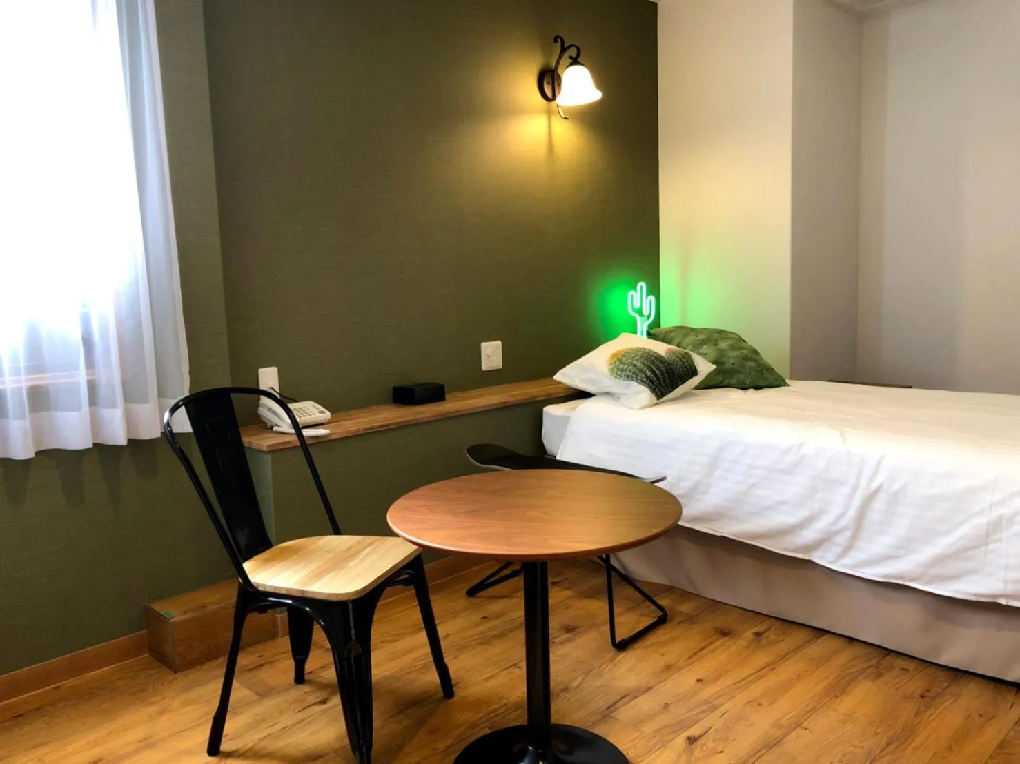 Photo of the whole room, Bed in Hotel 3 O'Clock Tennoji