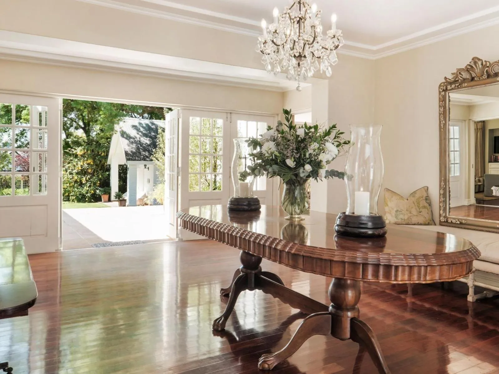 Decorative detail in Oxford Healthcare Retreat