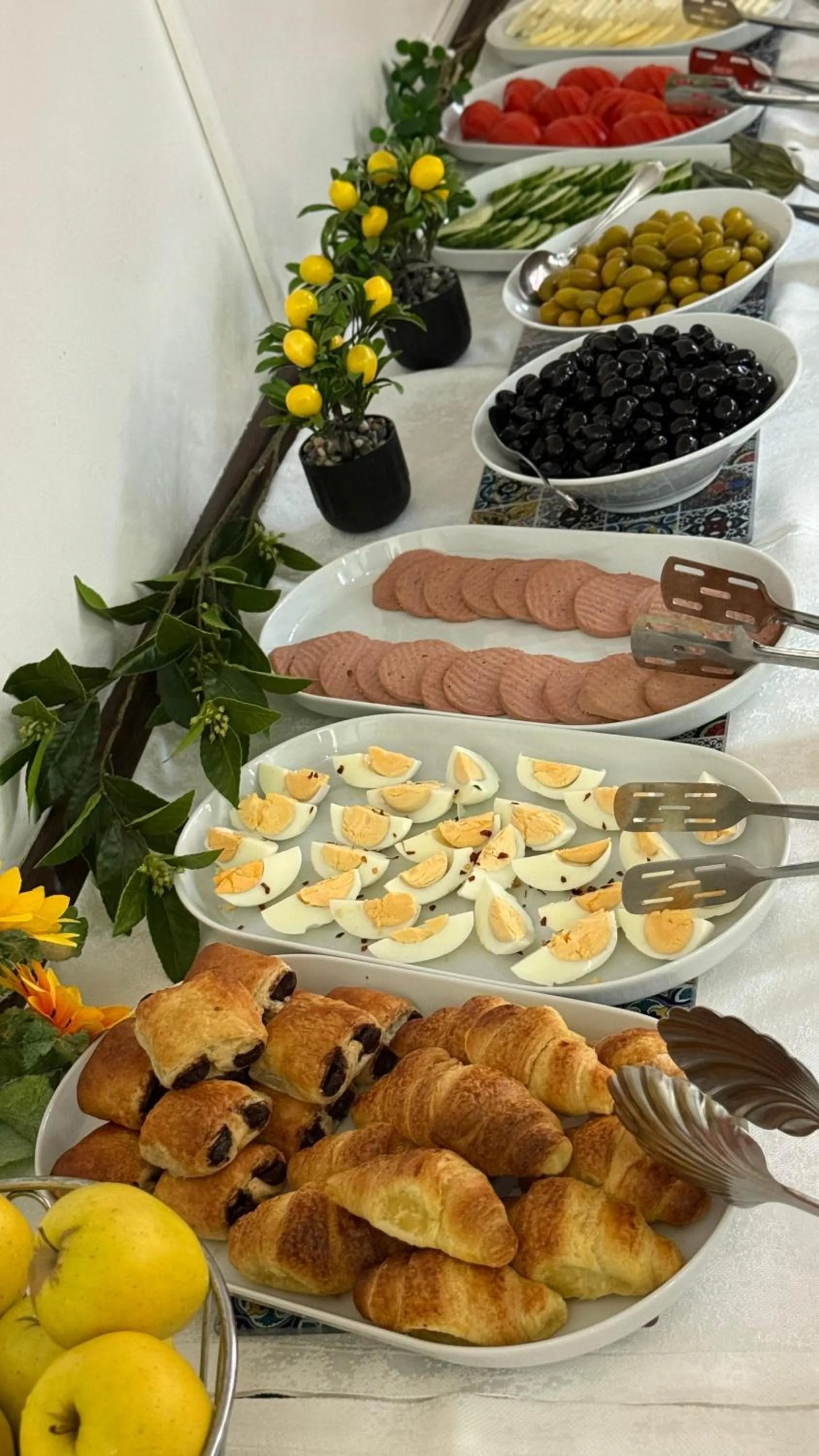 Breakfast in Hotel Bliss