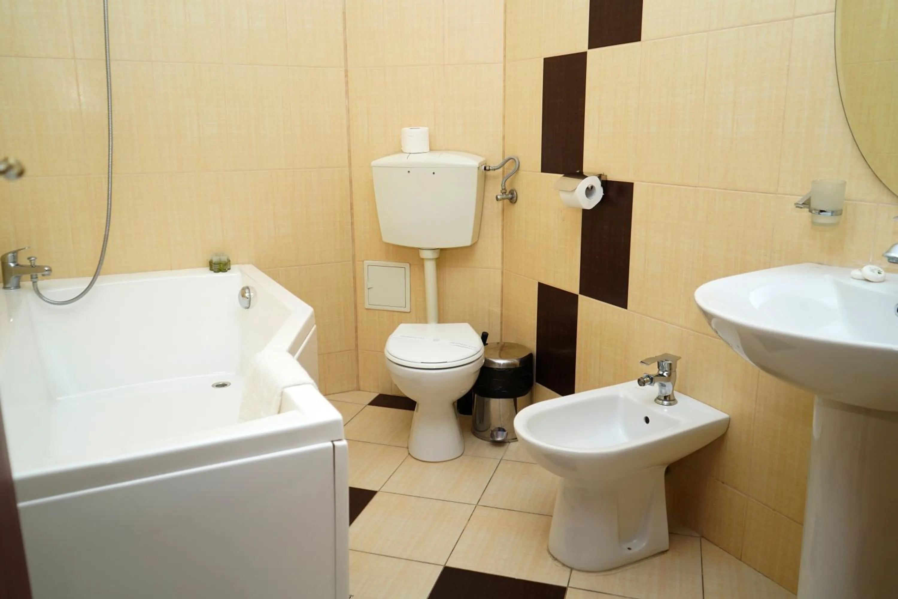 Shower in Hotel Bliss