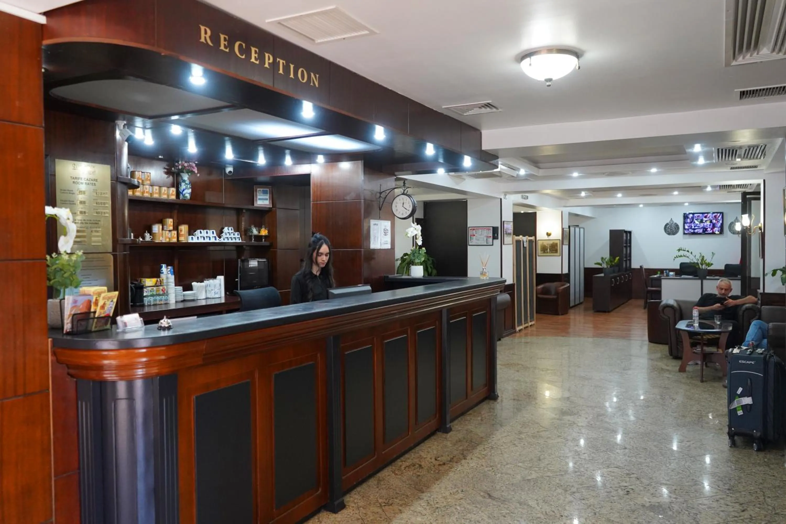 Restaurant/places to eat in Hotel Bliss