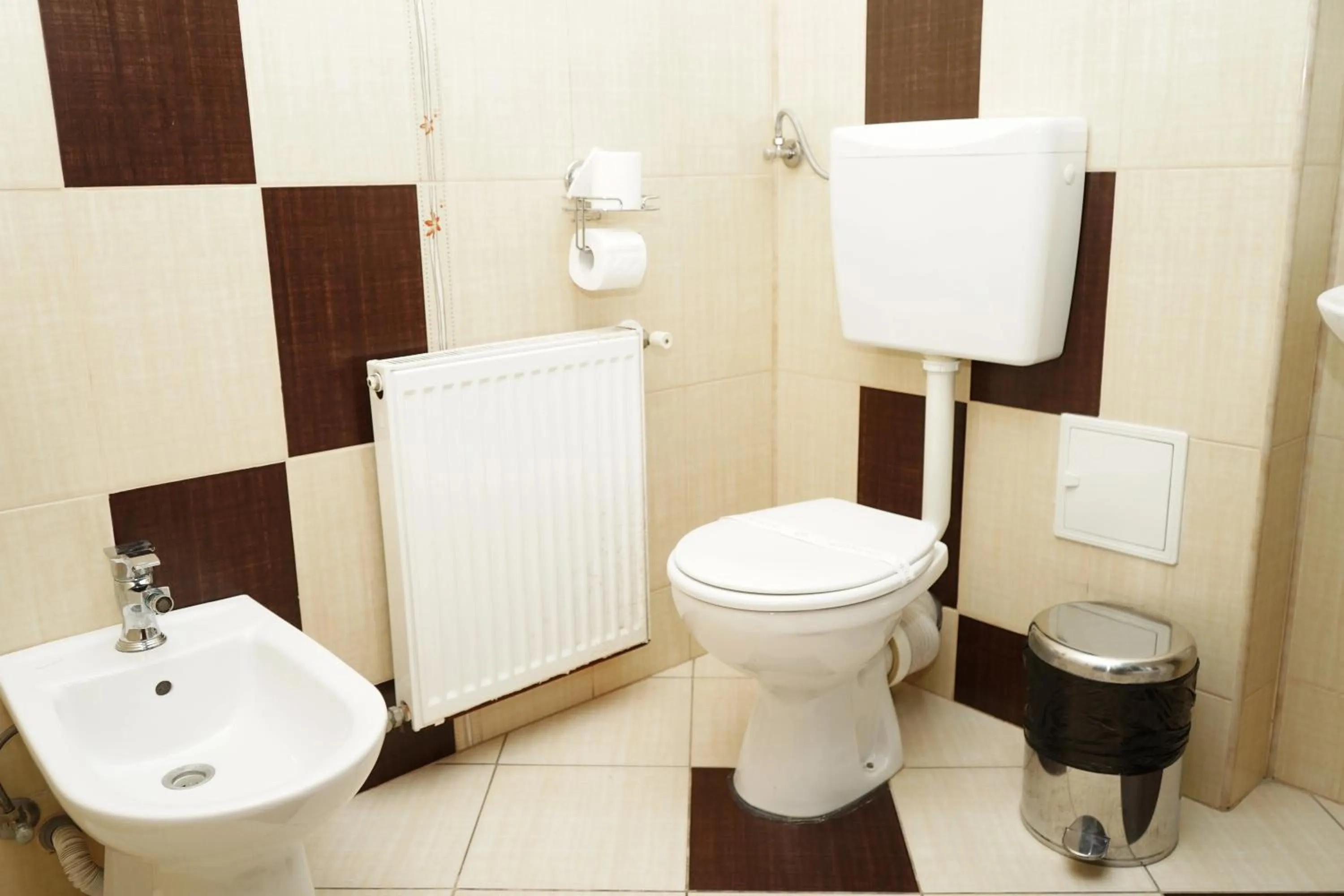 Shower in Hotel Bliss