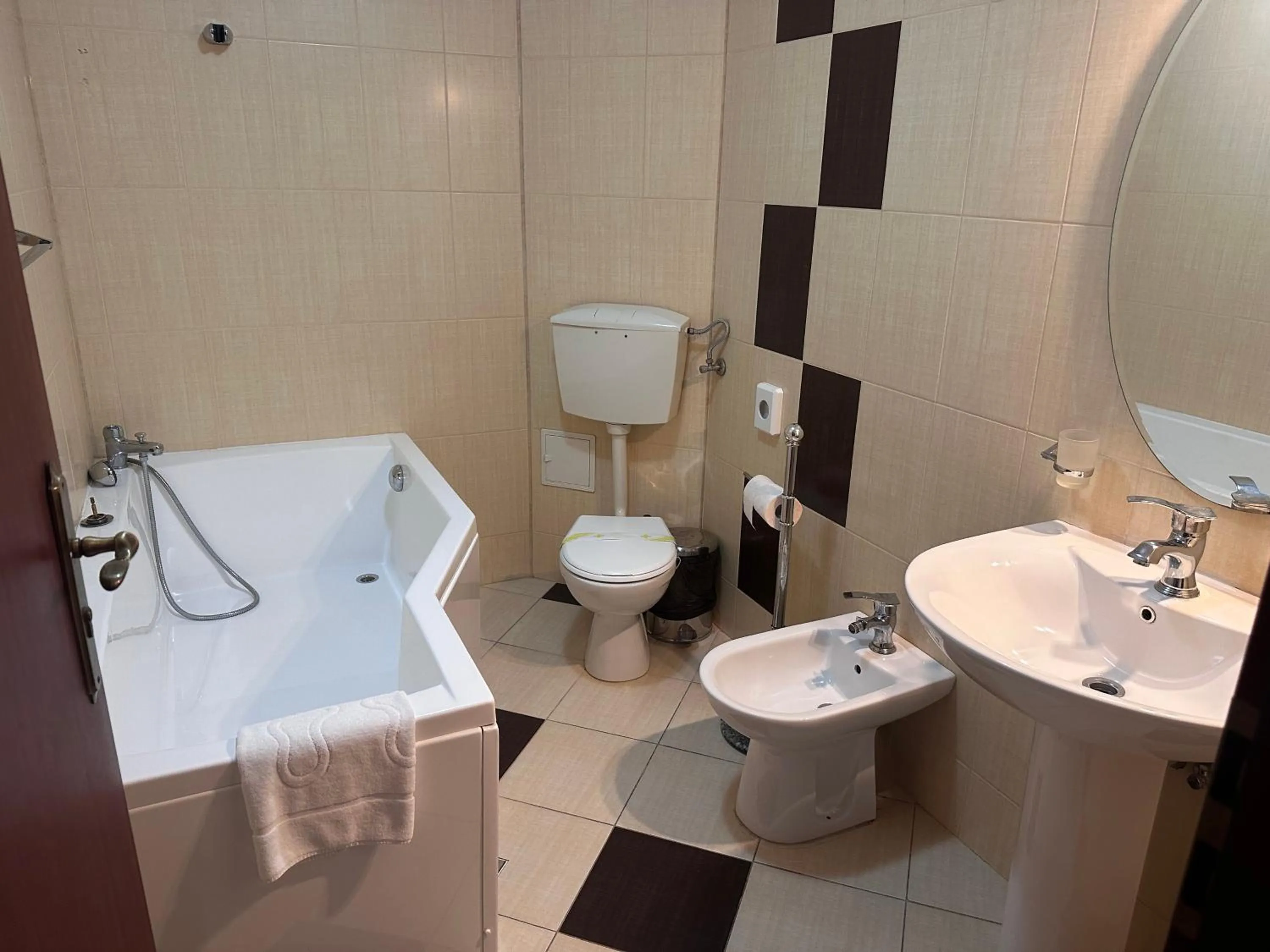 Shower in Hotel Bliss