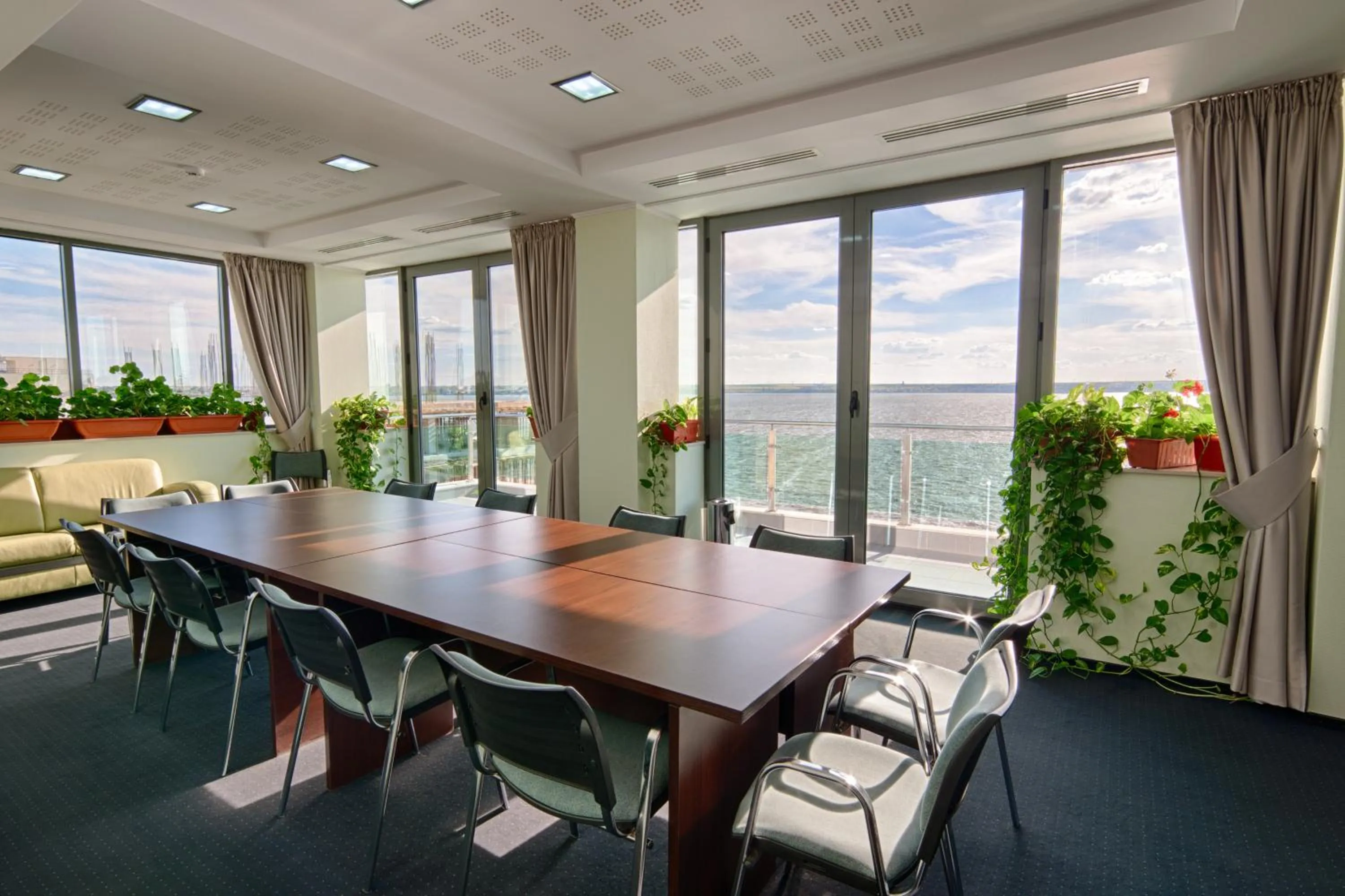 Business facilities in Splendid Conference & Spa Hotel – Adults Only