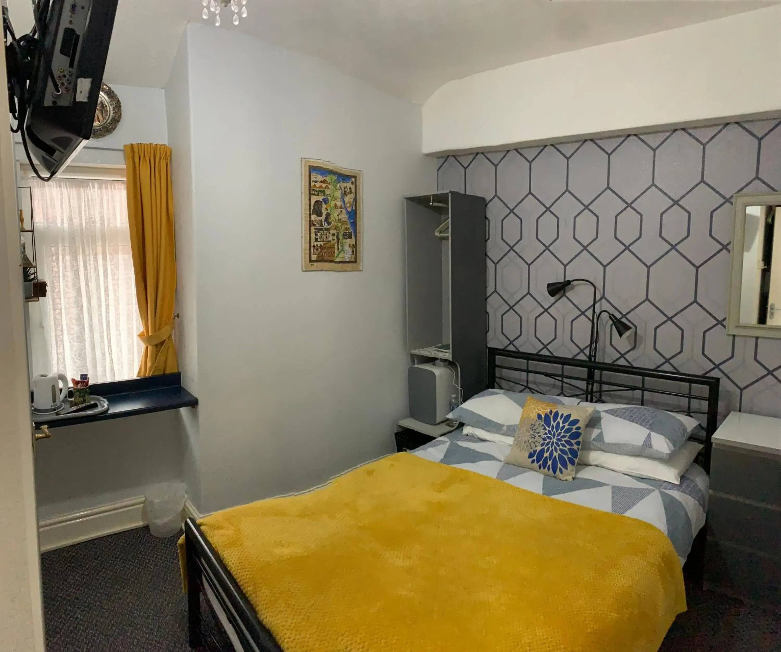 Double Room in Hornby Villa B&B Couples & Families Only- Quiet Central Location- Near To Winter Gardens Double Room in Hornby Villa B&B Couples & Families Only- Quiet Central Location- Near To Winter Gardens
