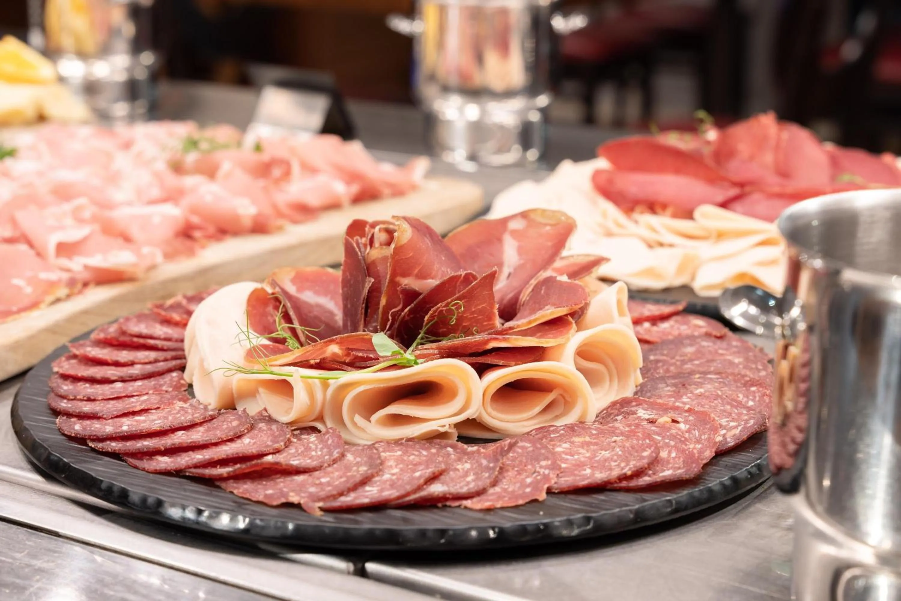 Restaurant/places to eat in Doubletree by Hilton Ljubljana