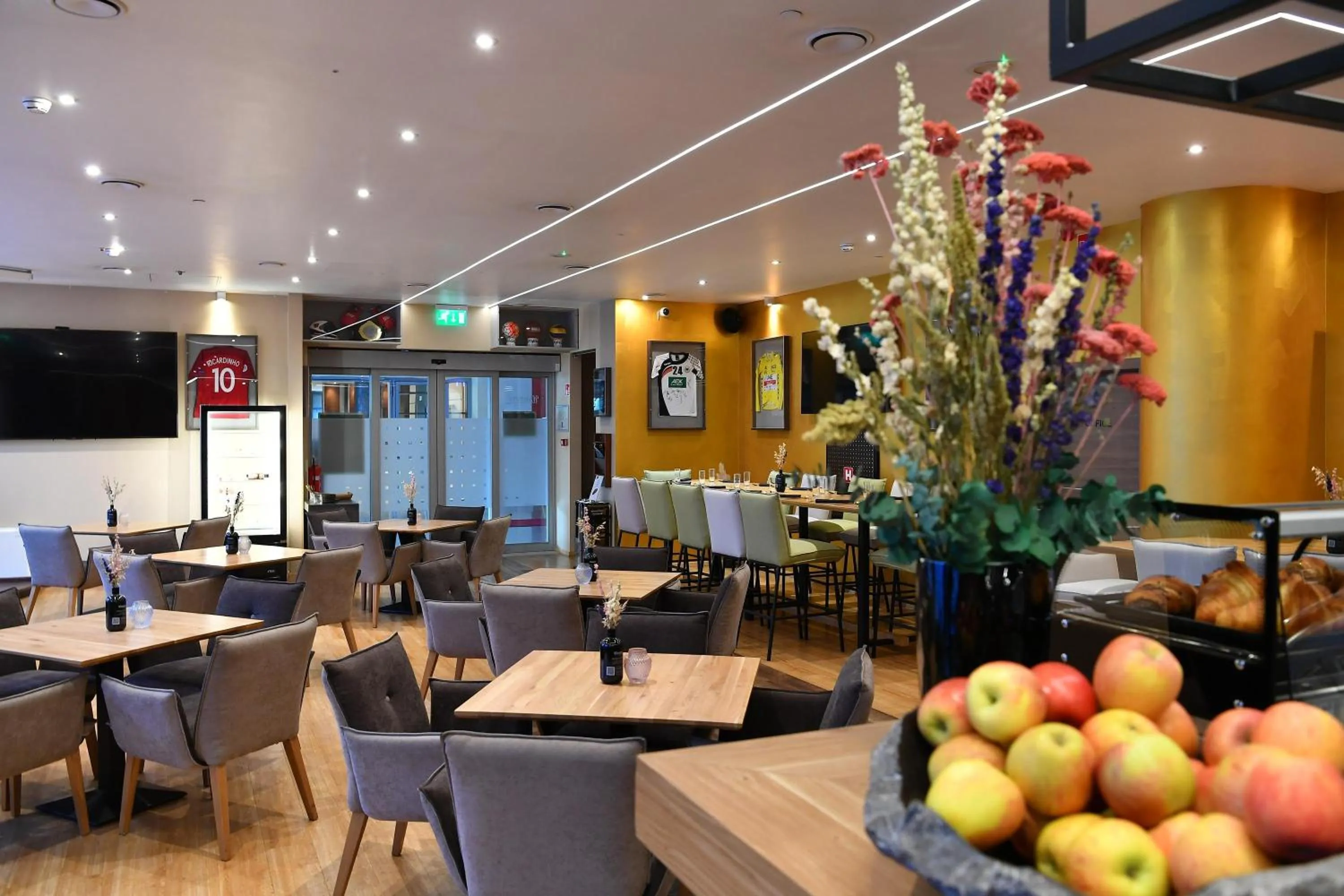 Lobby or reception in Doubletree by Hilton Ljubljana