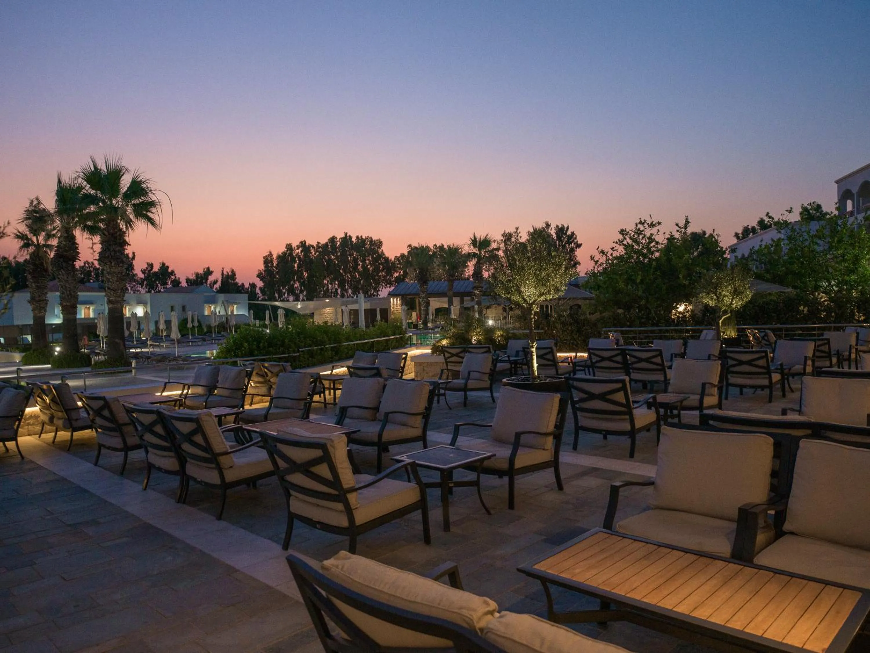 Lounge or bar in Neptune Luxury Resort