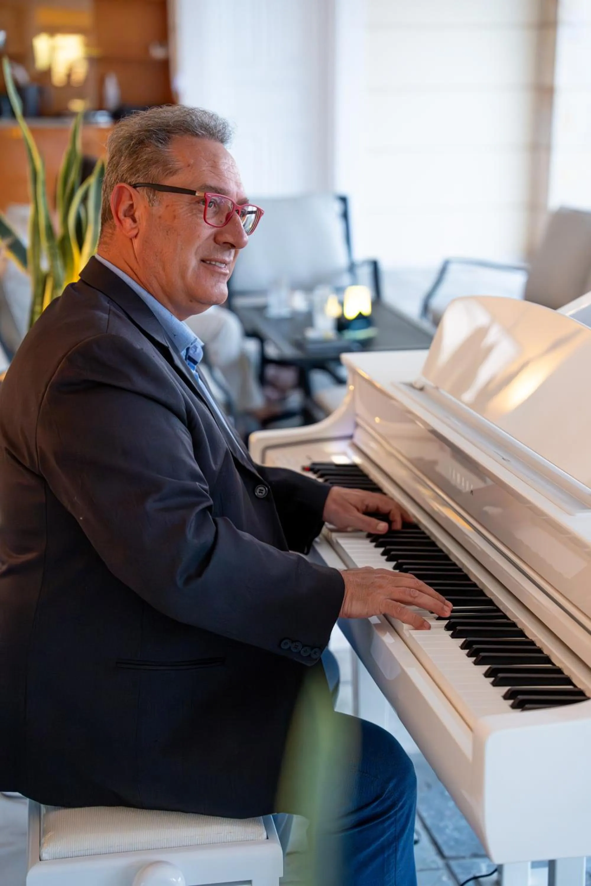 Evening entertainment in Neptune Luxury Resort