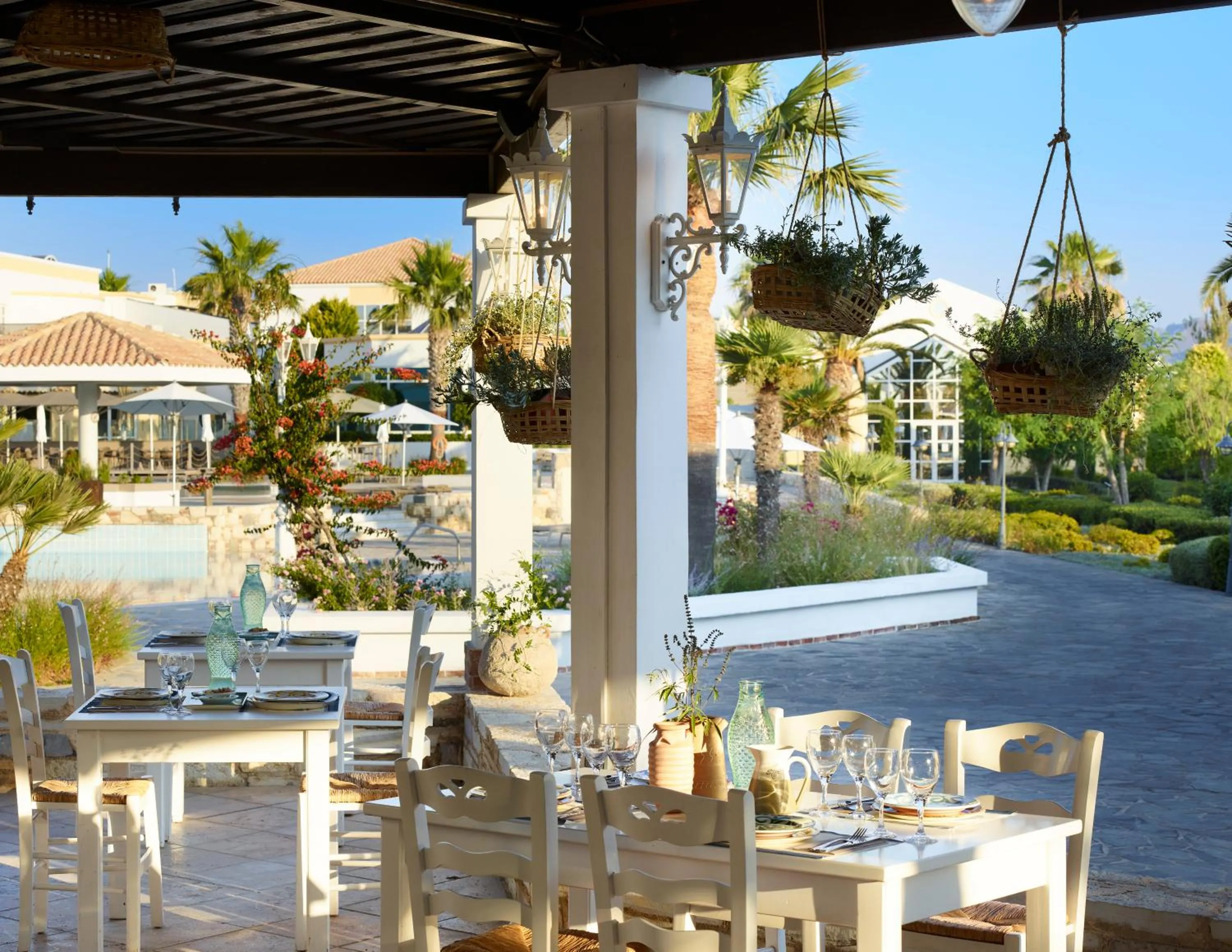 Restaurant/places to eat in Neptune Luxury Resort