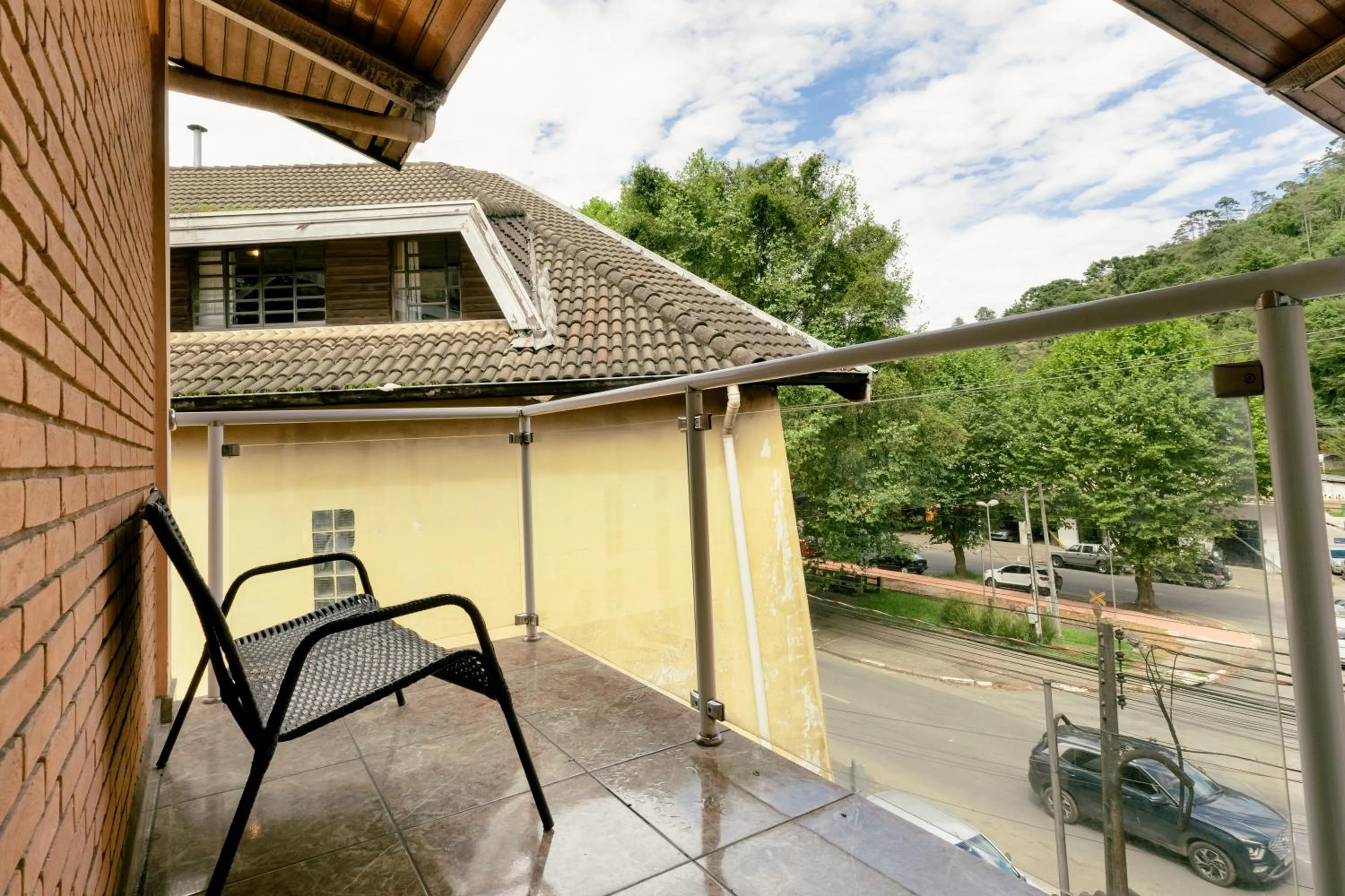 Day in Hotel Geneve - 2km do Capivari