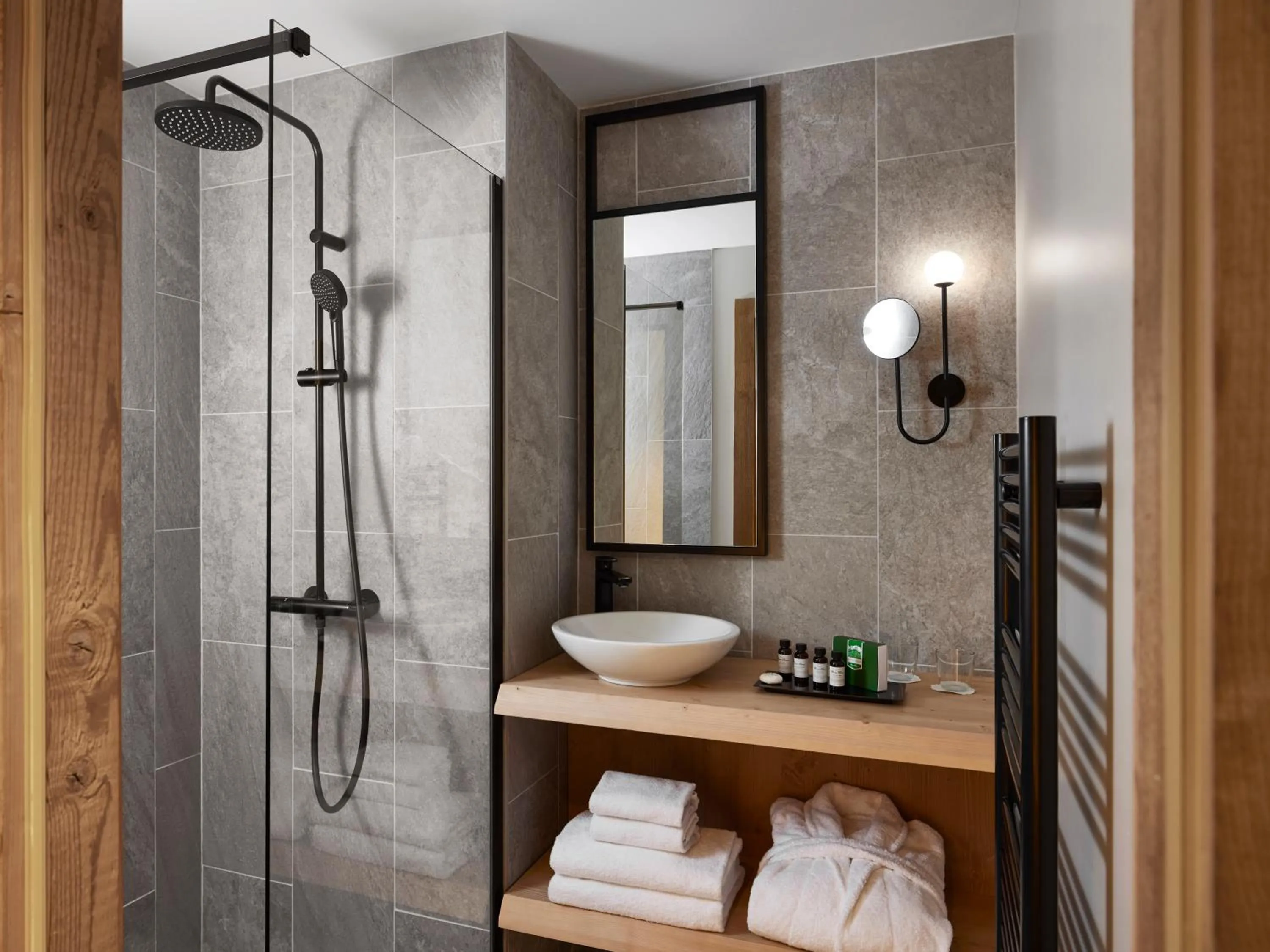 Shower in Chalet Alpen Valley, Mont-Blanc