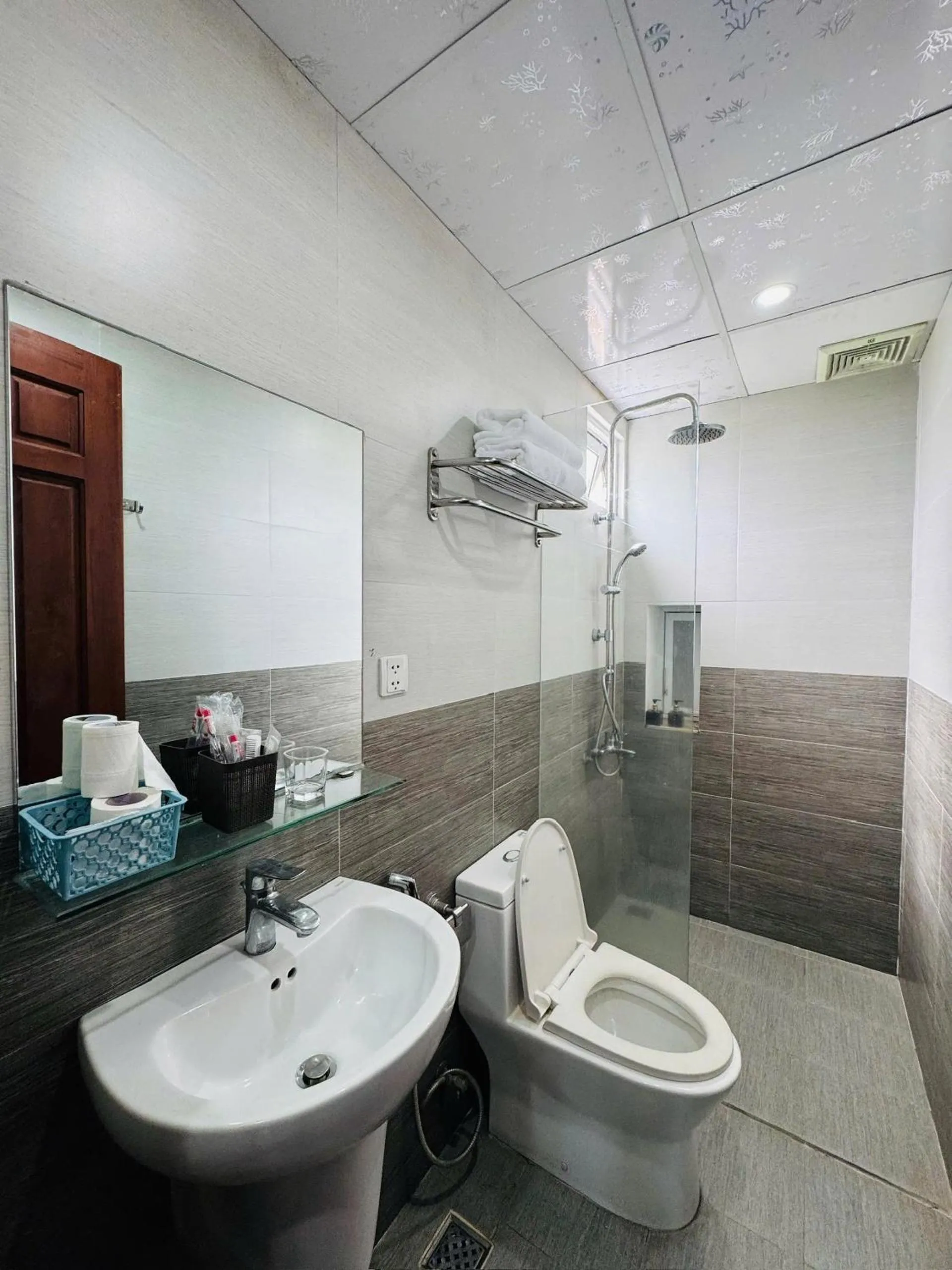 Toilet in Saluxhotel&Apartment 2