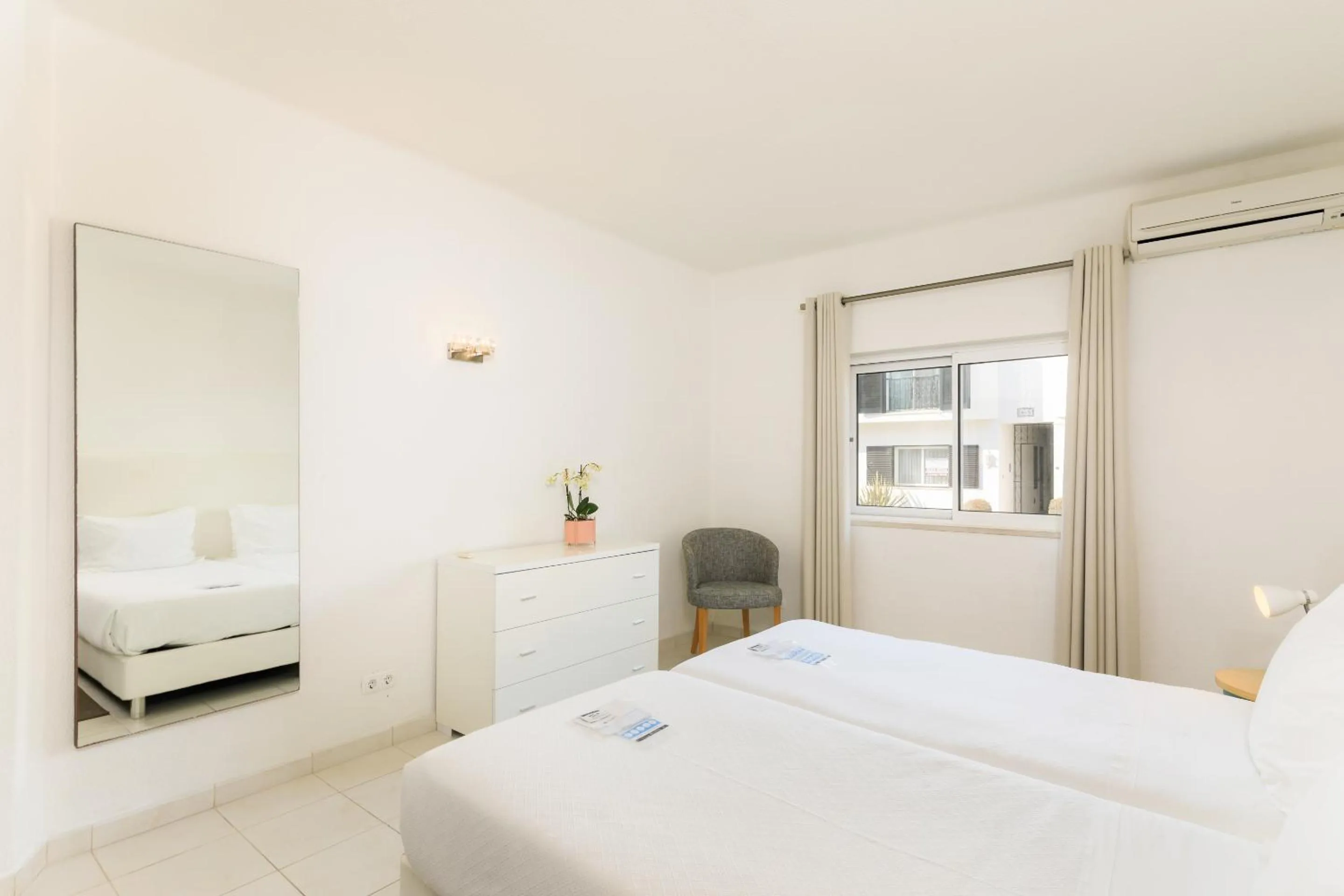 Bed in Vale Do Lobo Resort