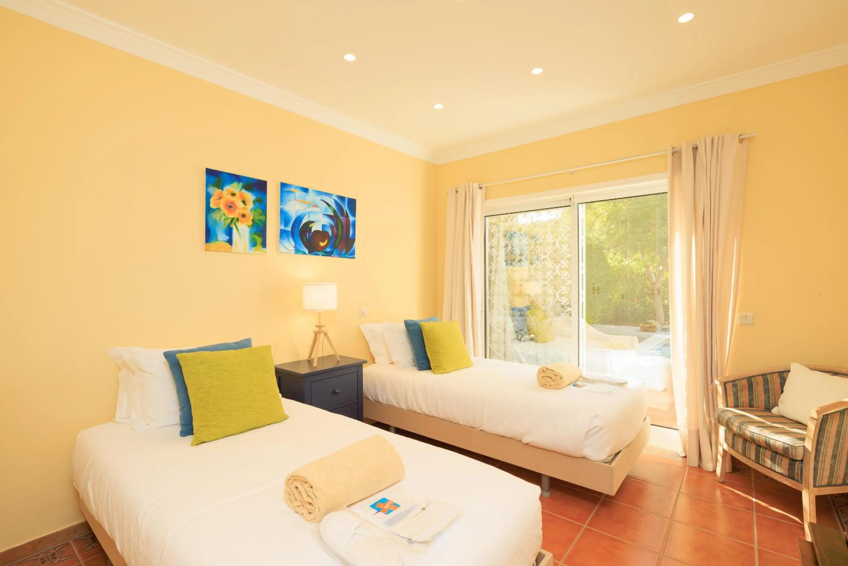 Bed in Vale Do Lobo Resort