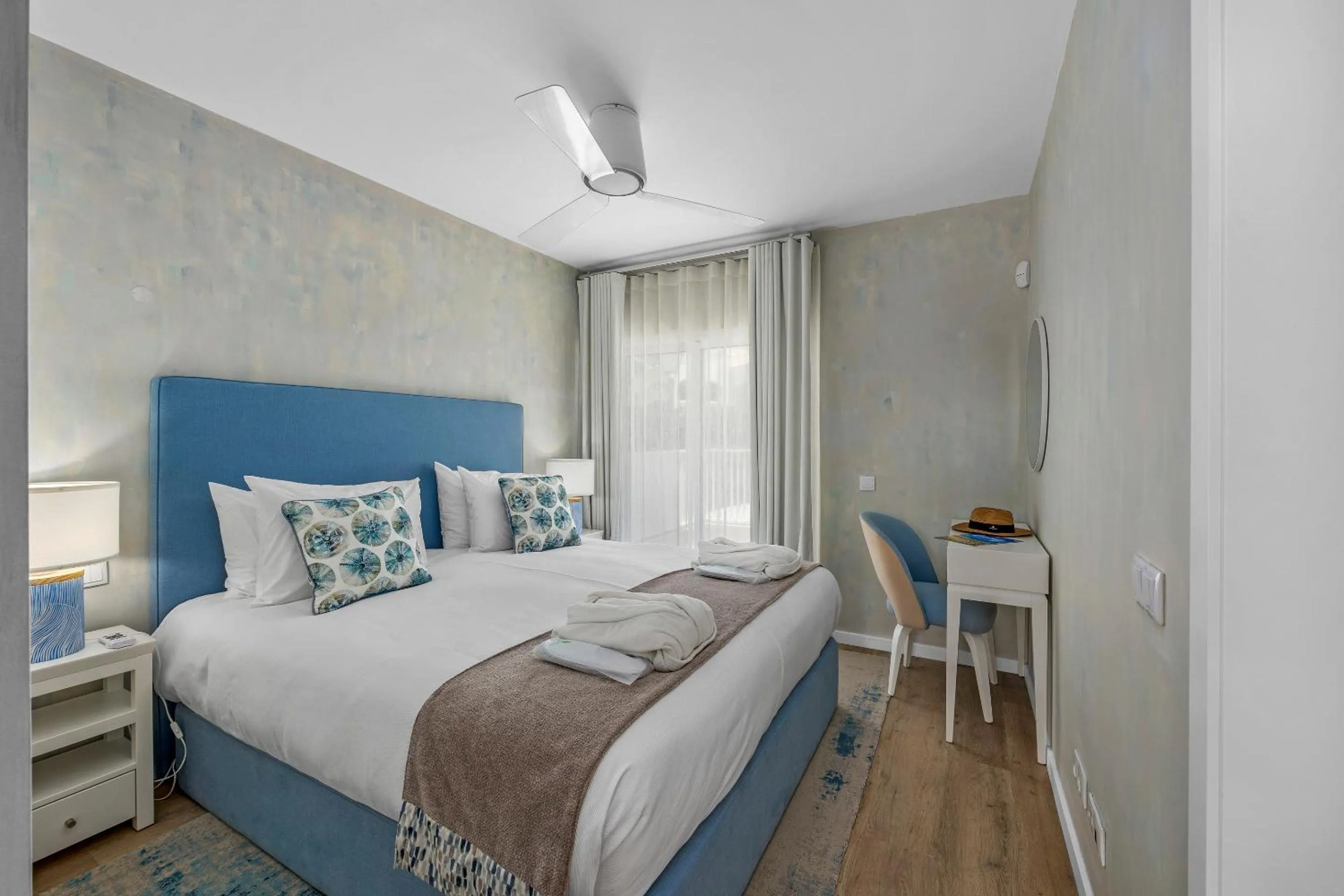 Bed in Vale Do Lobo Resort