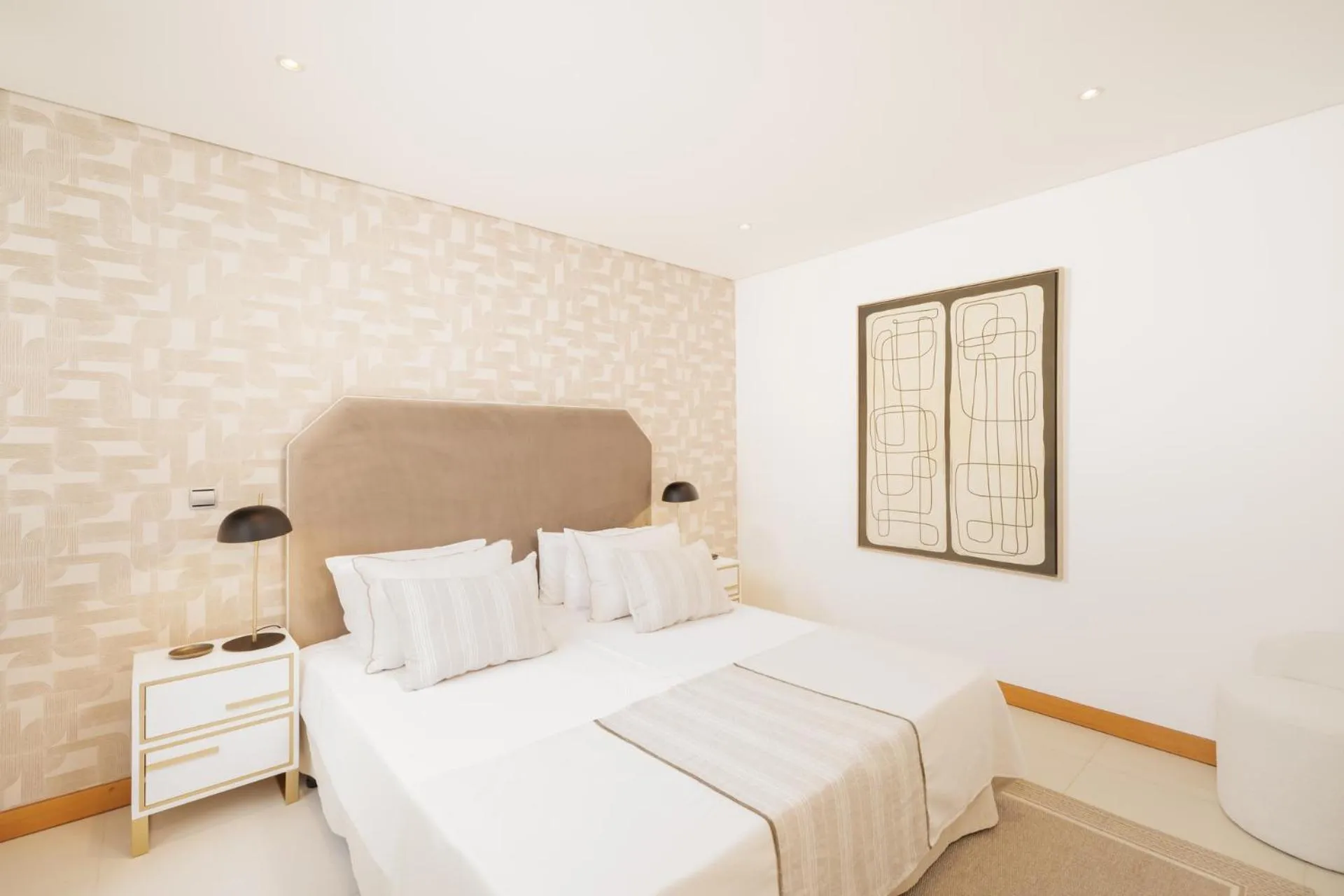 Bed in Vale Do Lobo Resort