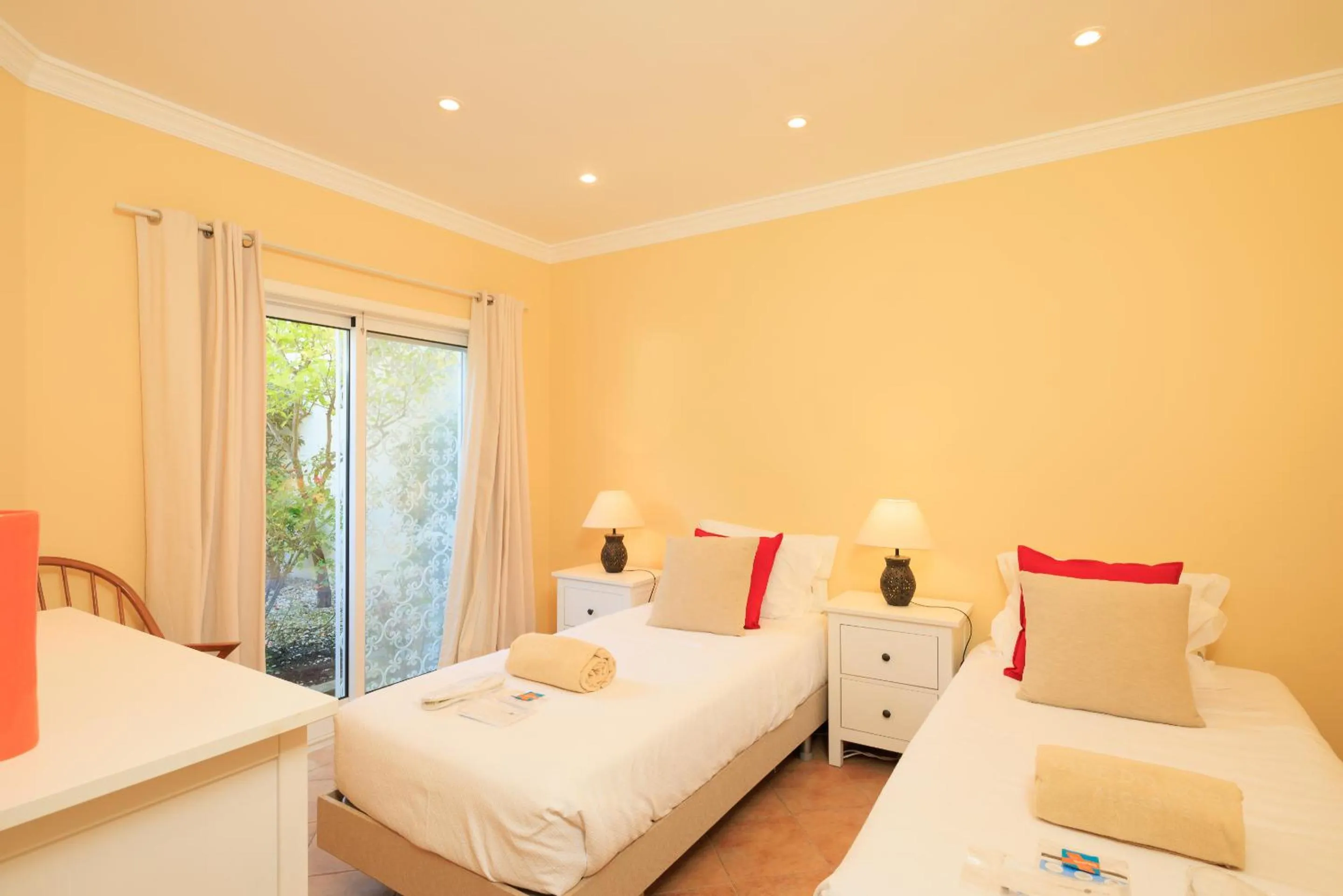 Bed in Vale Do Lobo Resort