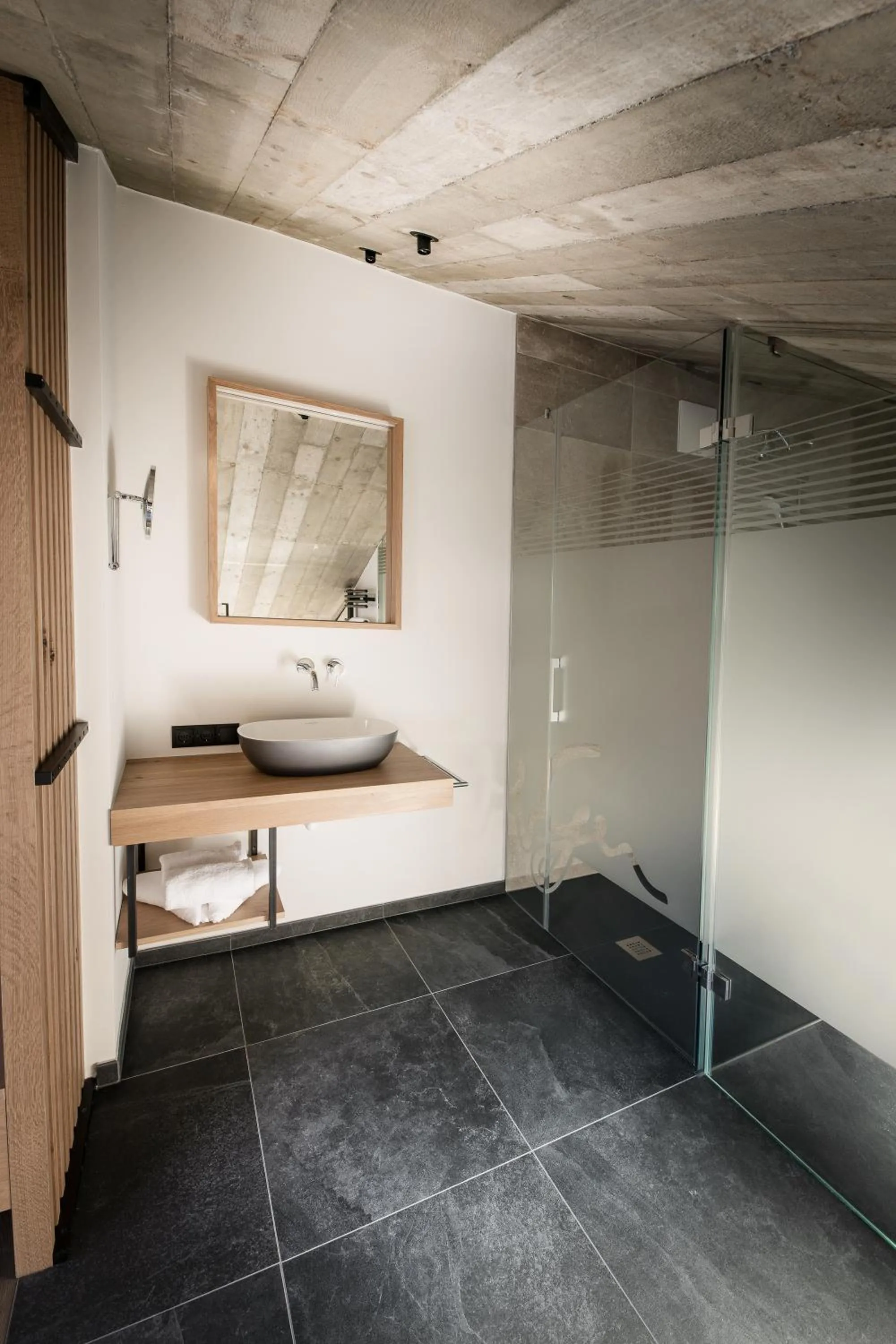 Shower in Glanz & Glory Appartements Längenfeld