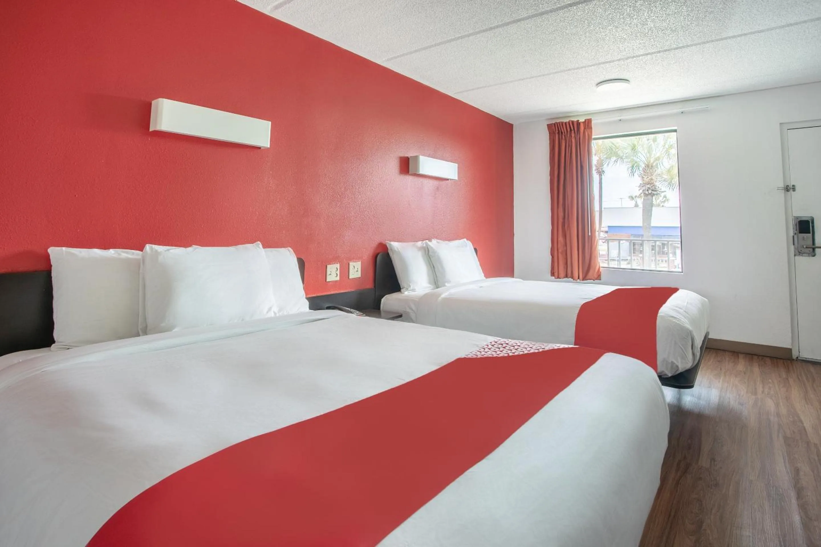 Bedroom in OYO Hotel Lake Park-Valdosta I-75