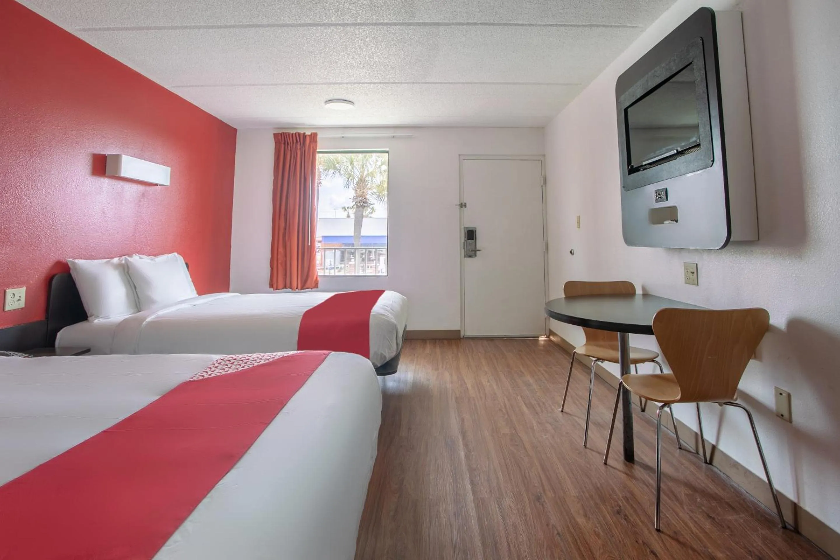 Bedroom in OYO Hotel Lake Park-Valdosta I-75