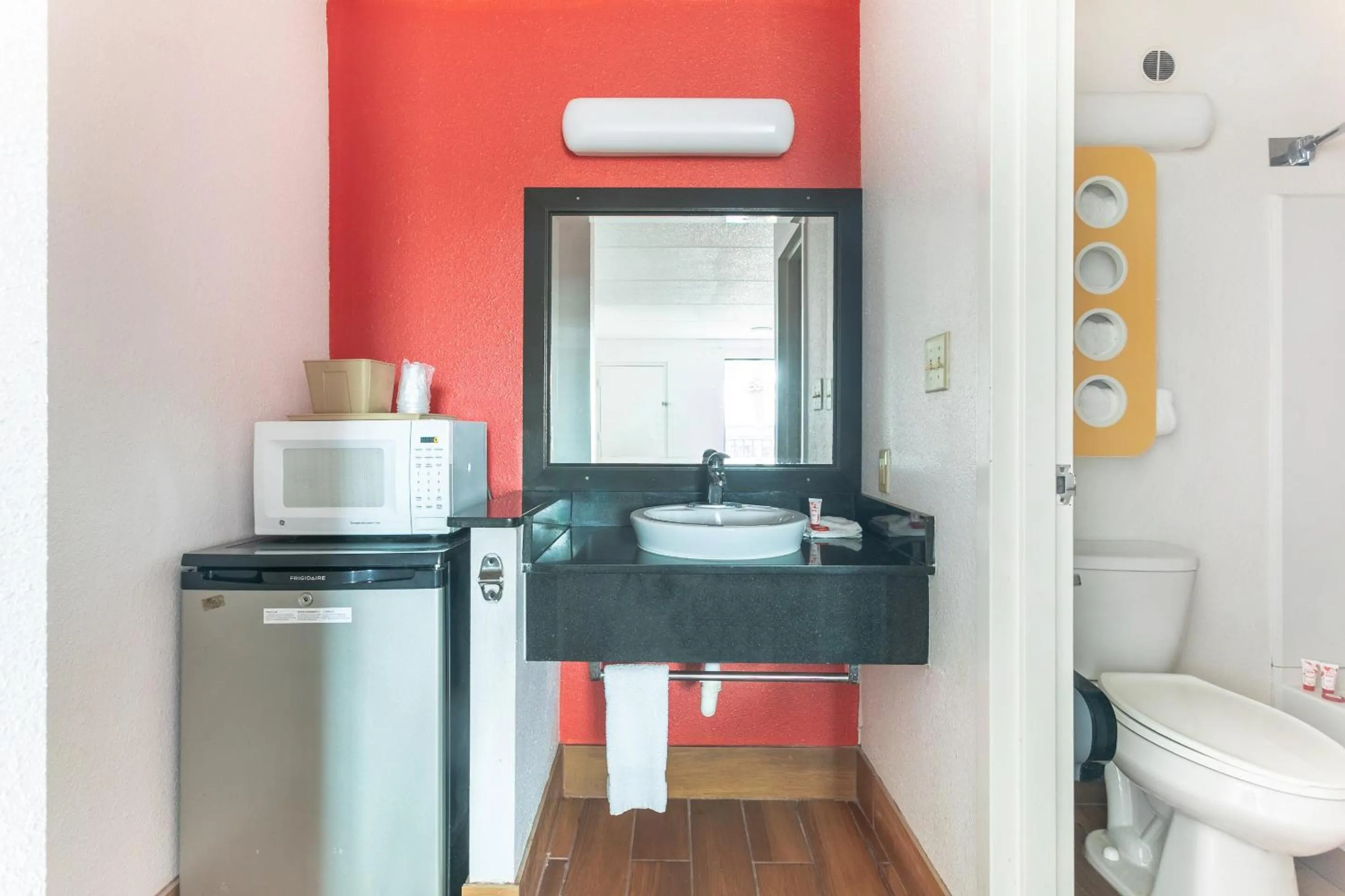 Bathroom in OYO Hotel Lake Park-Valdosta I-75