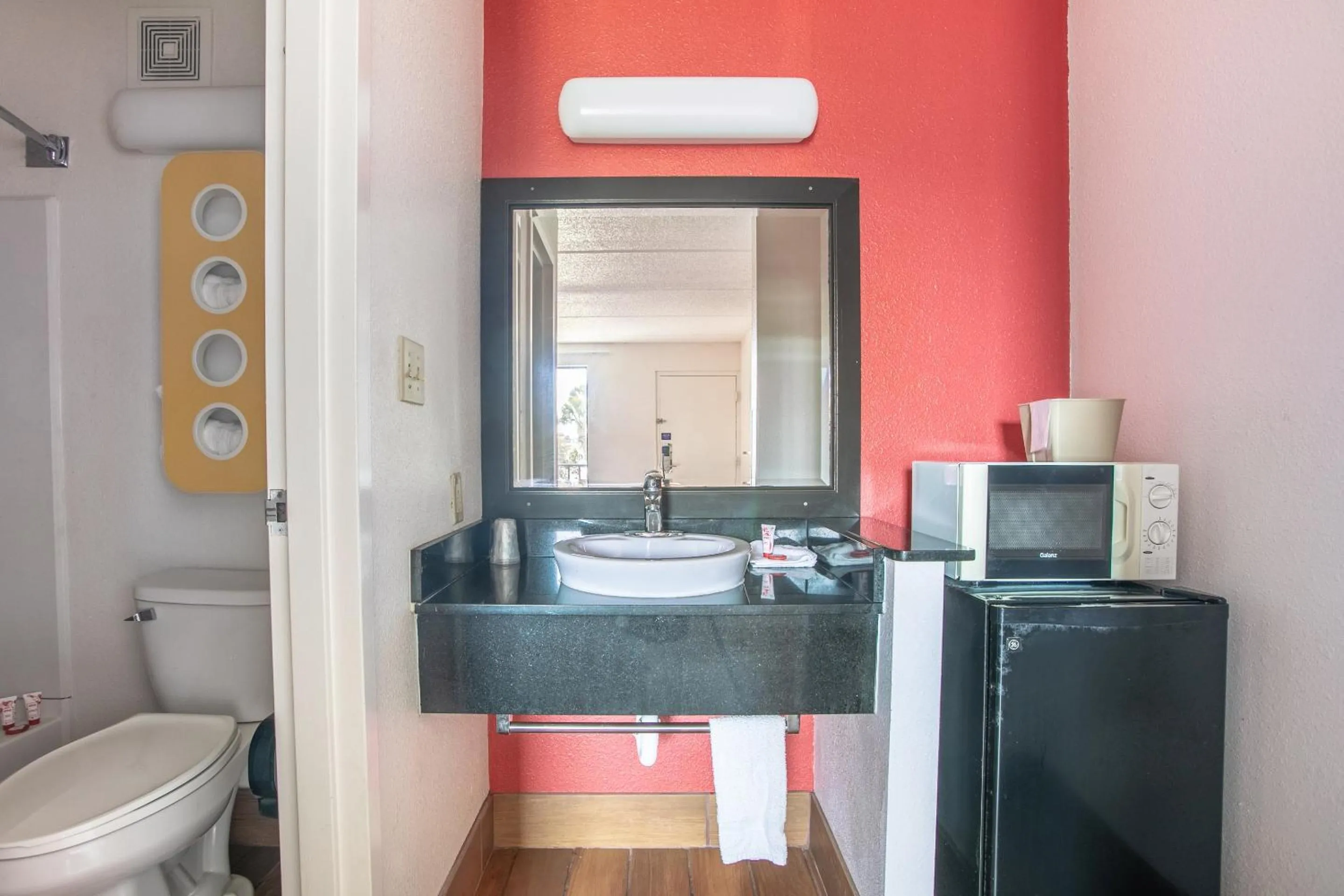 Bathroom in OYO Hotel Lake Park-Valdosta I-75