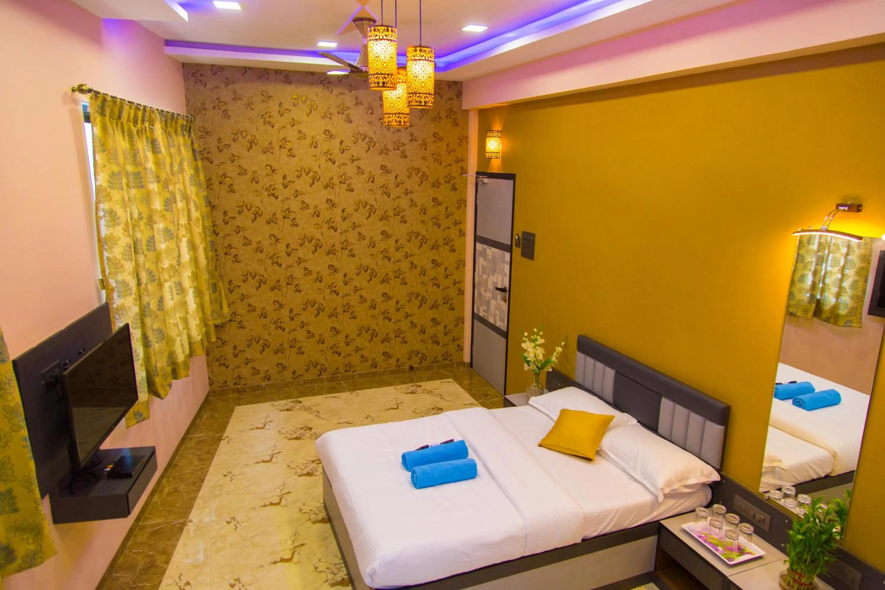 Photo of the whole room, Bed in Hotel Tourister