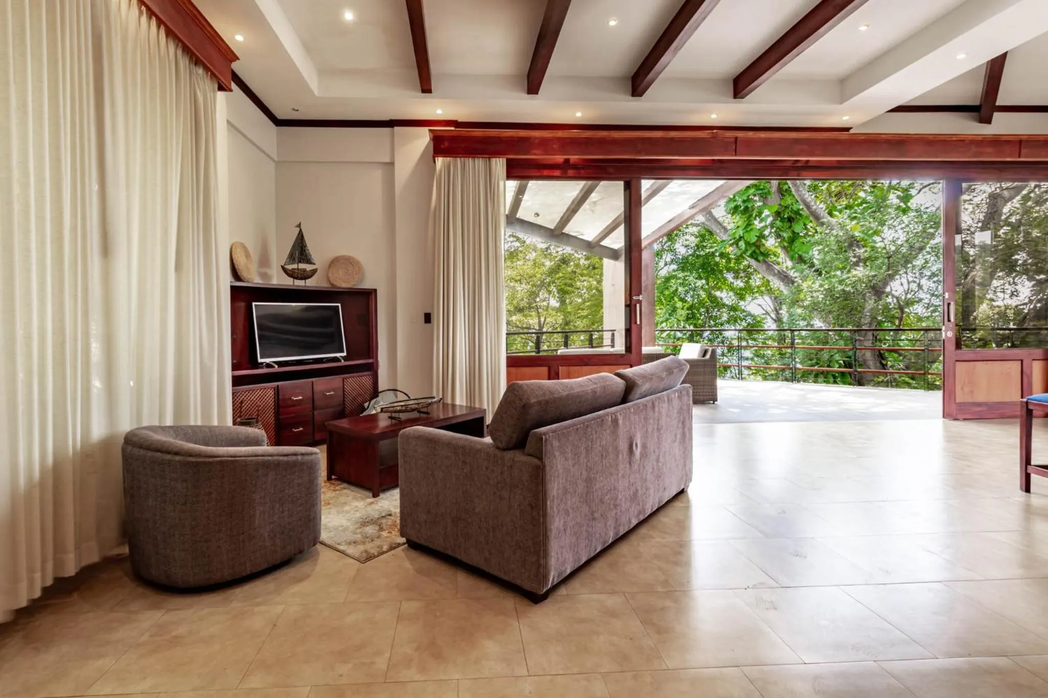 Living room in Hotel Bosque del Mar Playa Hermosa