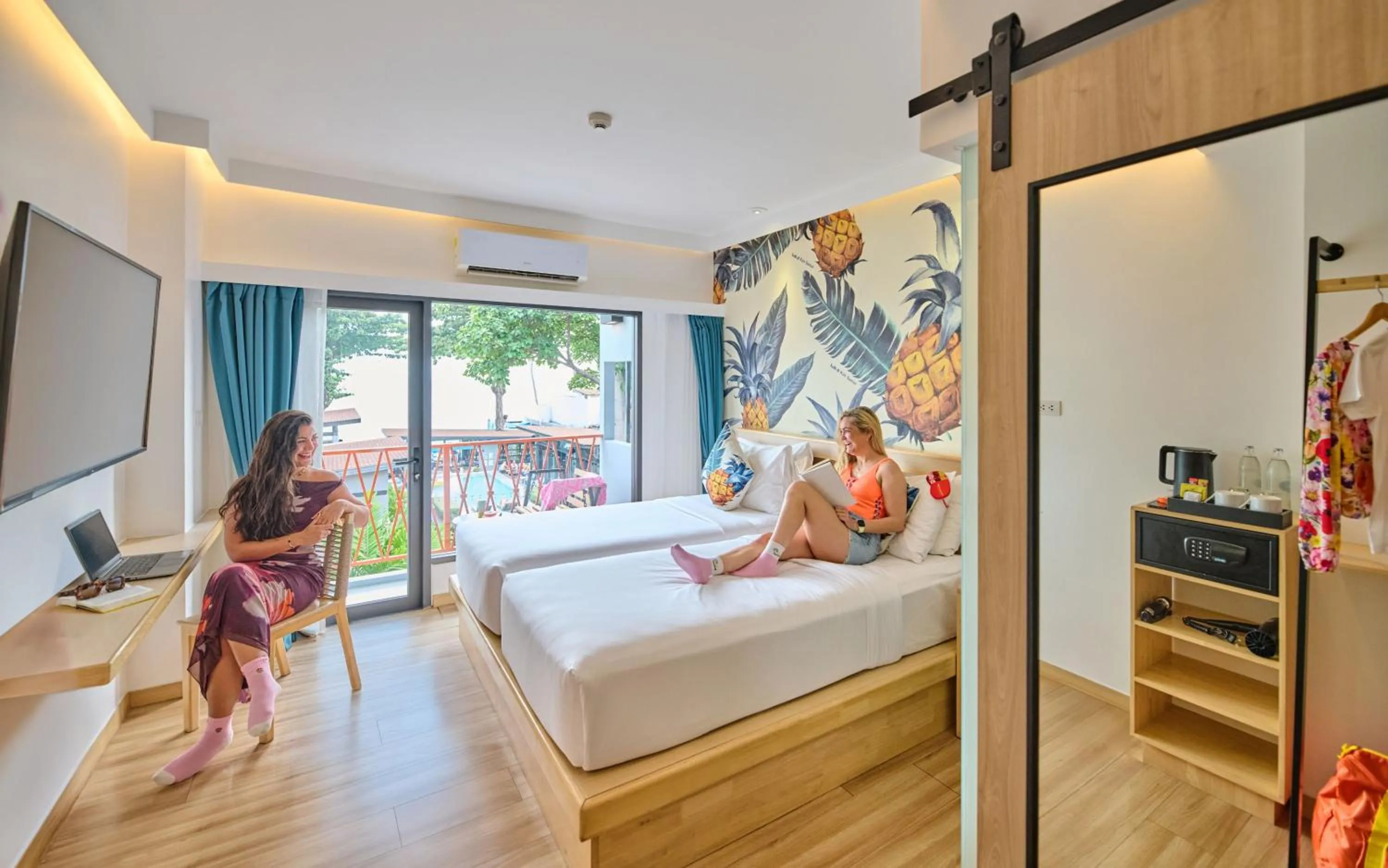 Bedroom, Bed in Lub d Koh Samui Chaweng Beach - Beachfront & Vibrant Social Vibe