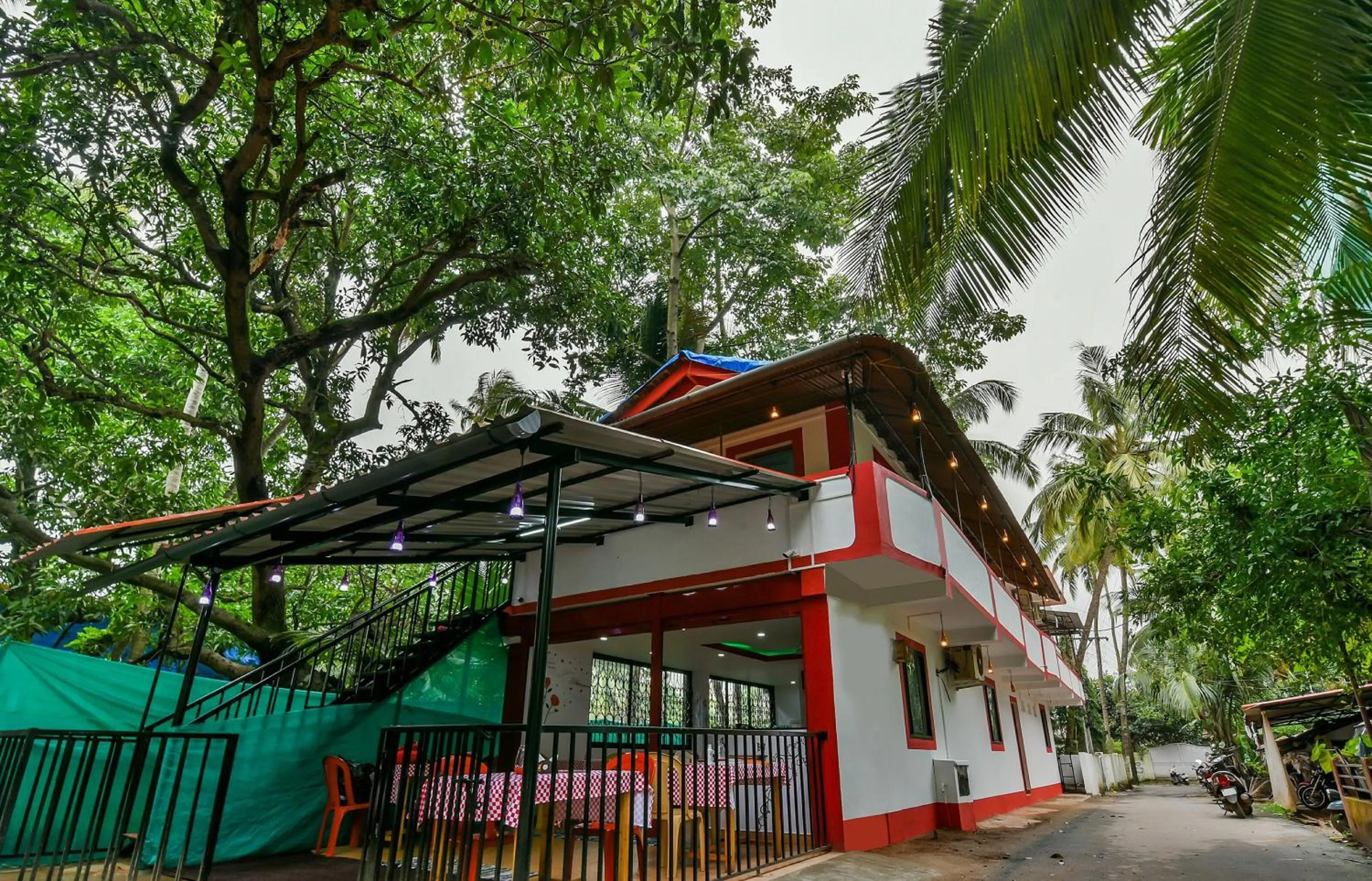 Facade/entrance in Hotel O Route Near Calangute Beach