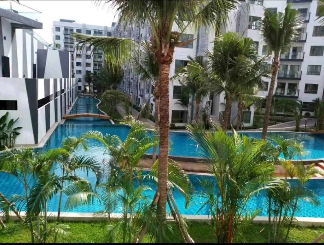 Swimming pool in Arcadia Beach Resort By Dary