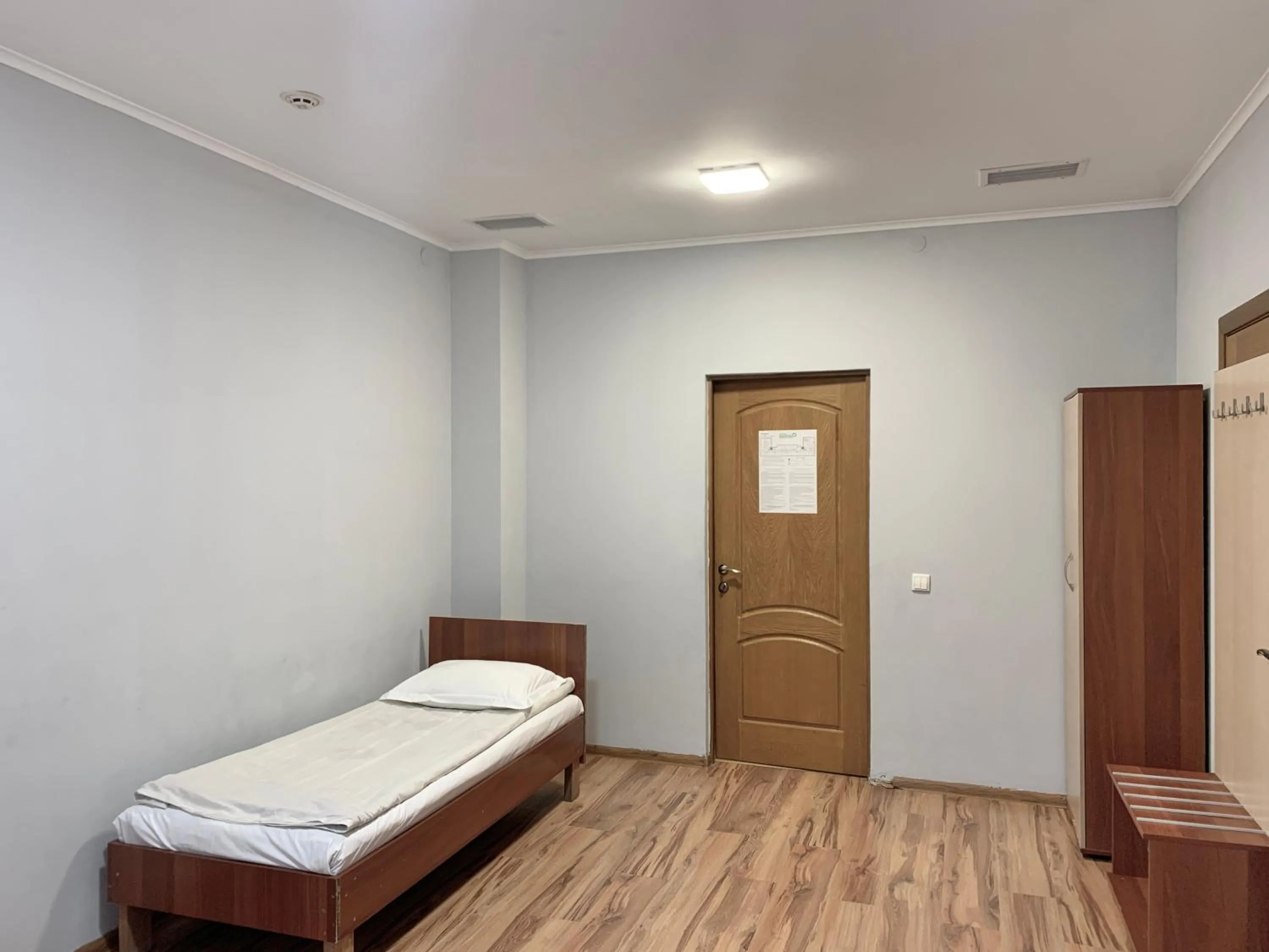 Bed in Budget Hotel Ekotel