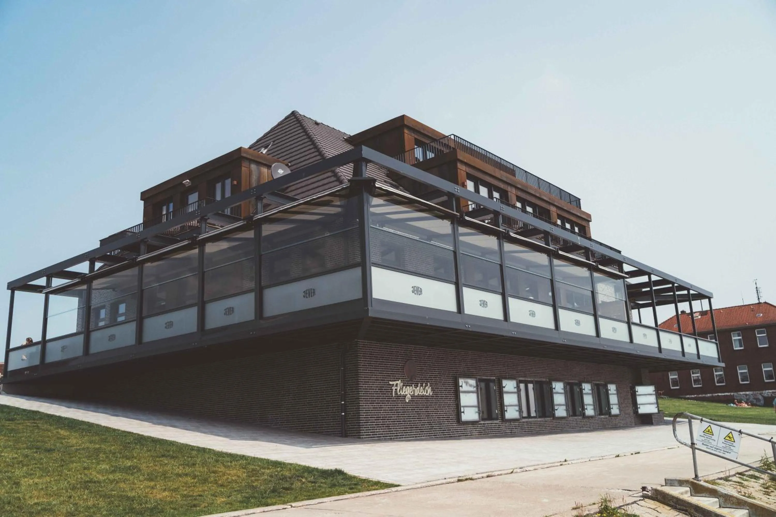 Property building in Fliegerdeich Hotel & Restaurant