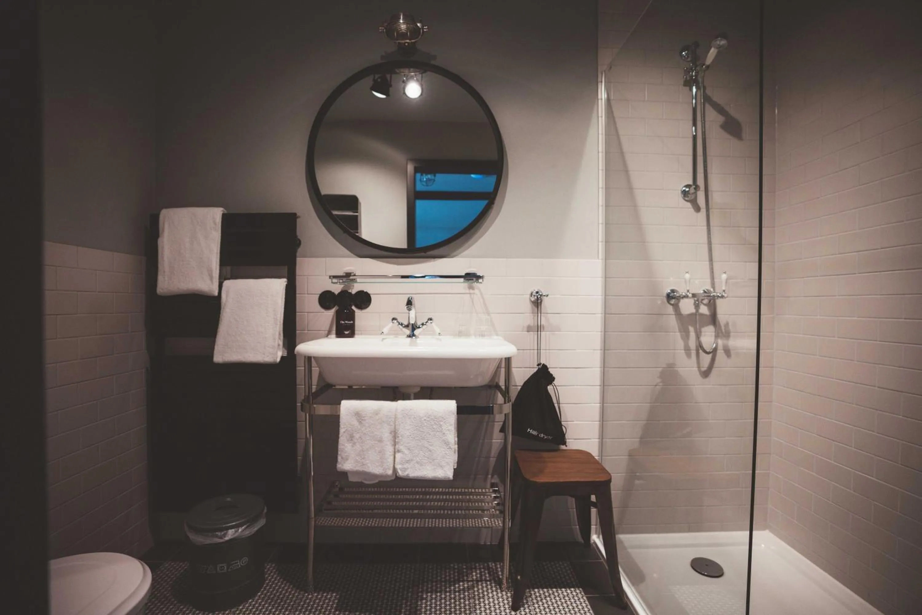 Shower in Fliegerdeich Hotel & Restaurant