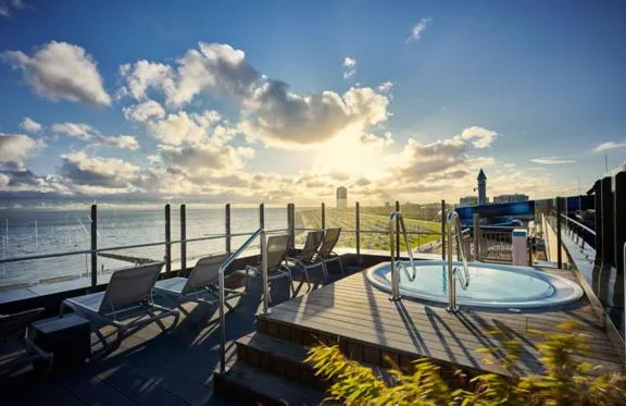 Hot Tub in Lighthouse Hotel & Spa