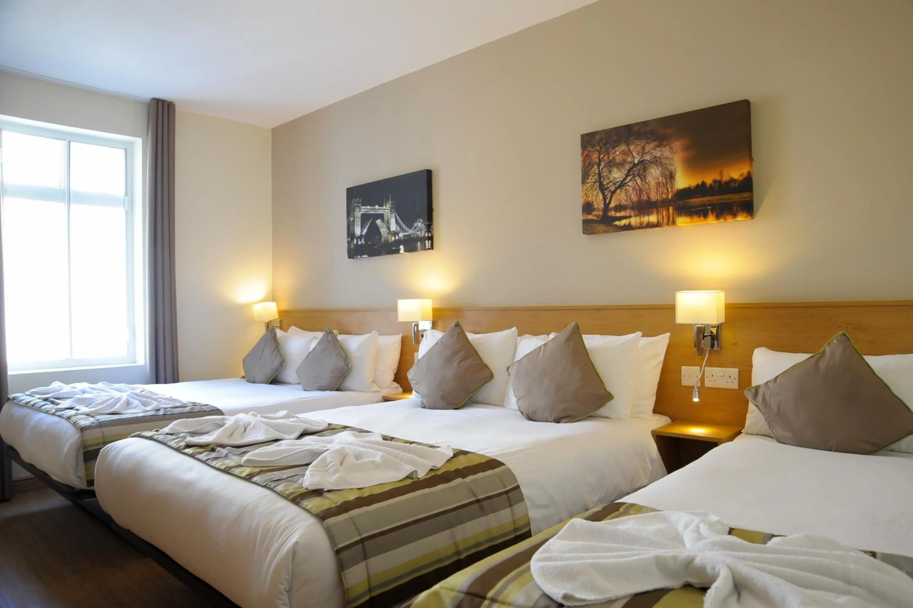 Decorative detail, Bed in Kings Cross Inn Hotel