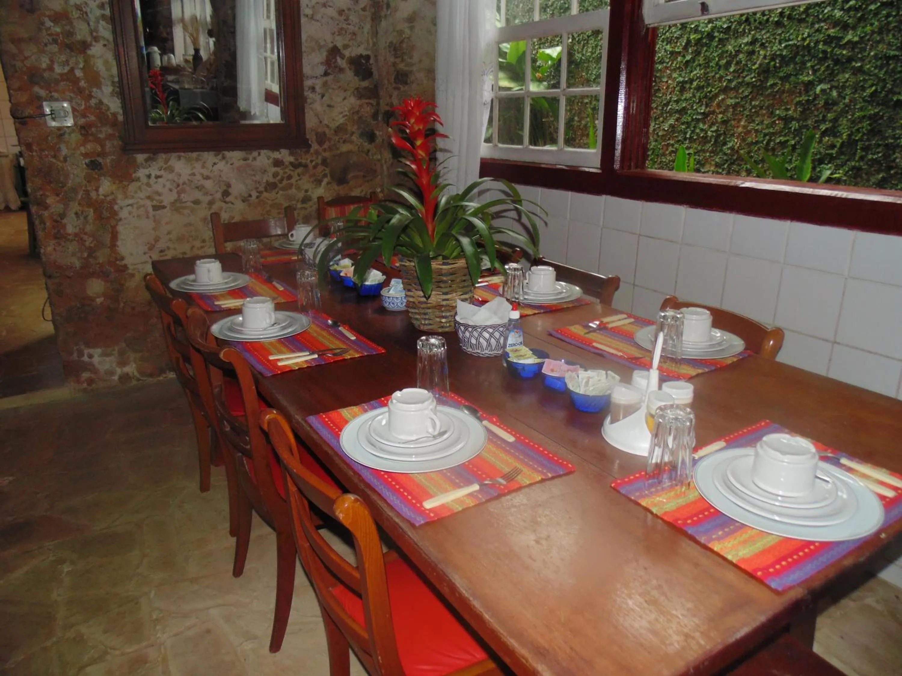 Meals in Pousada Arte Colonial - Casarão Histórico do Séc XVIII - Lancha Própria